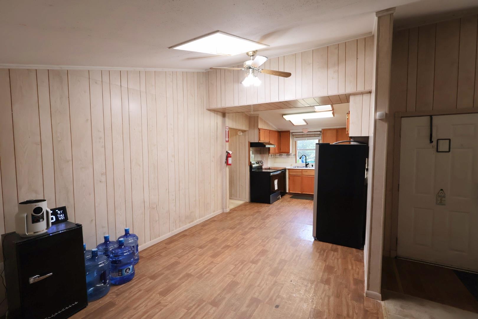 109 Travis Rd, Paige, TX 78659