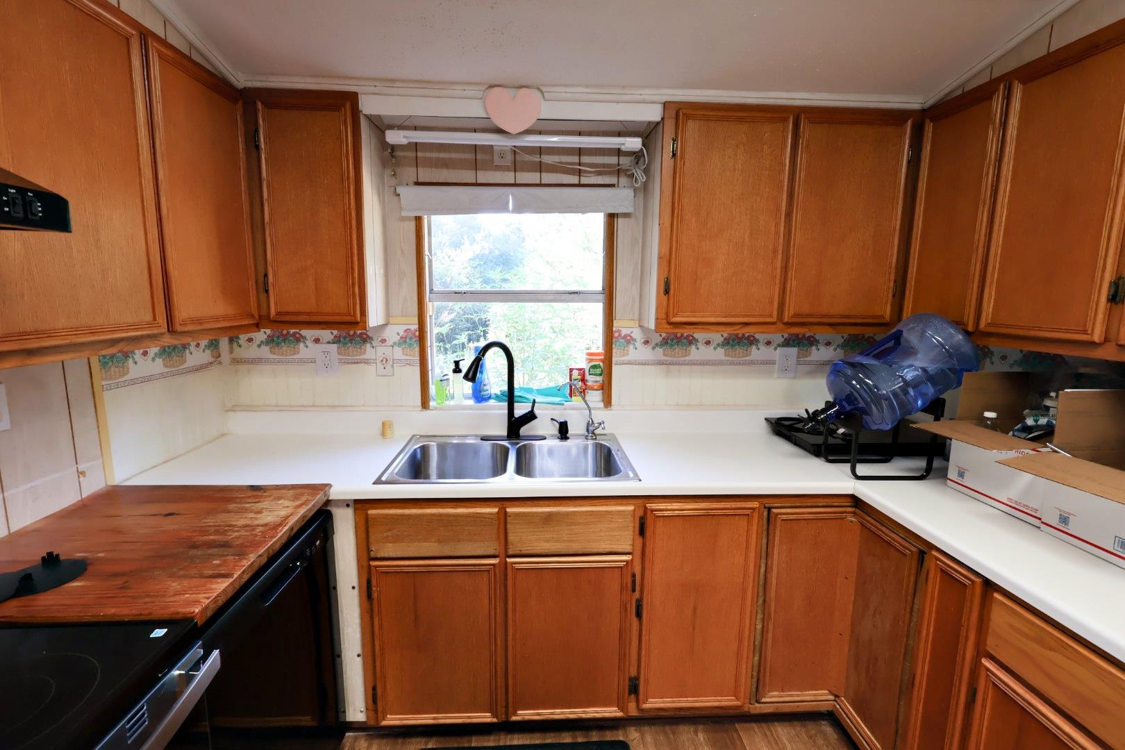 109 Travis Rd, Paige, TX 78659