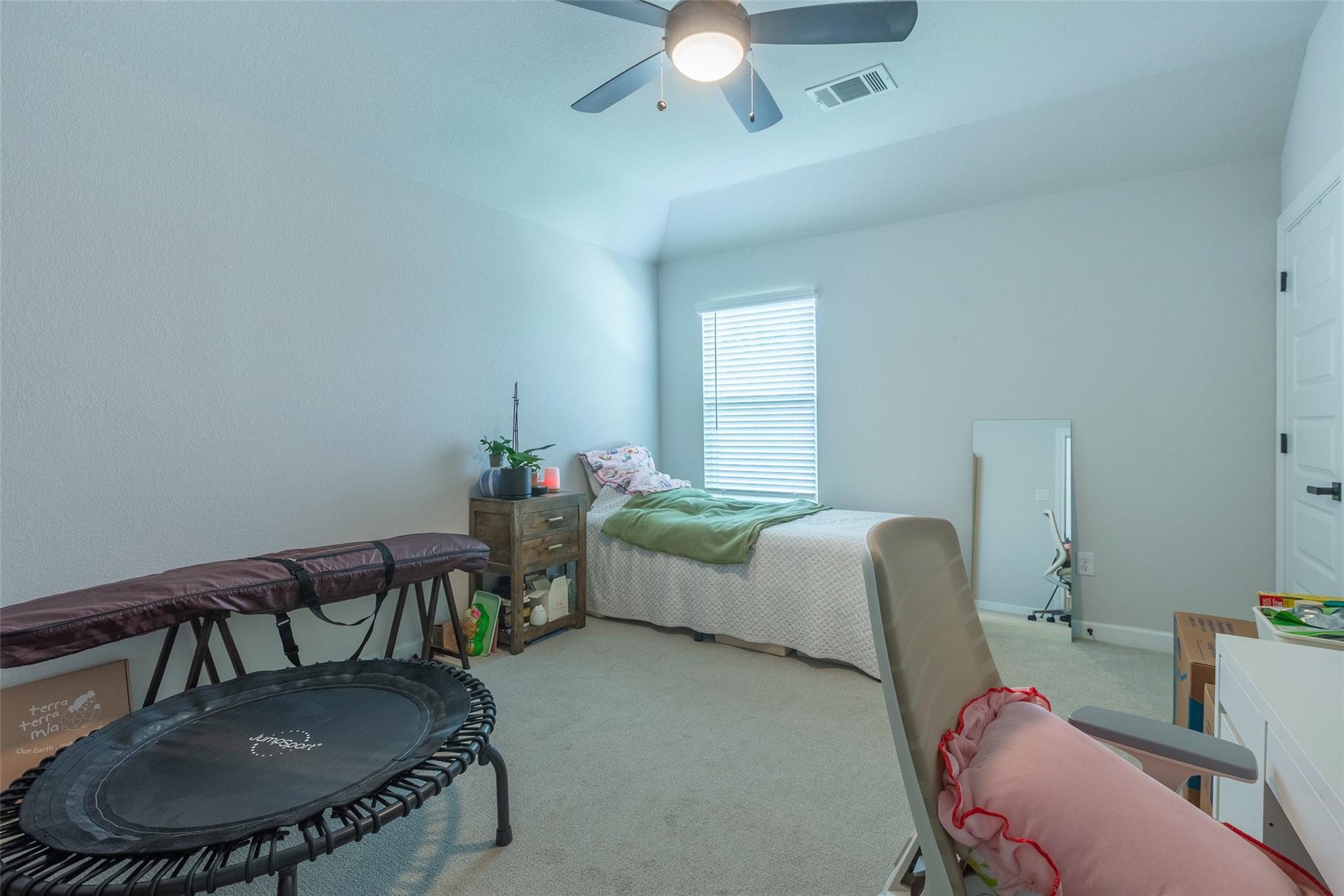 126 Periwinkle Ln, Bastrop, TX 78602