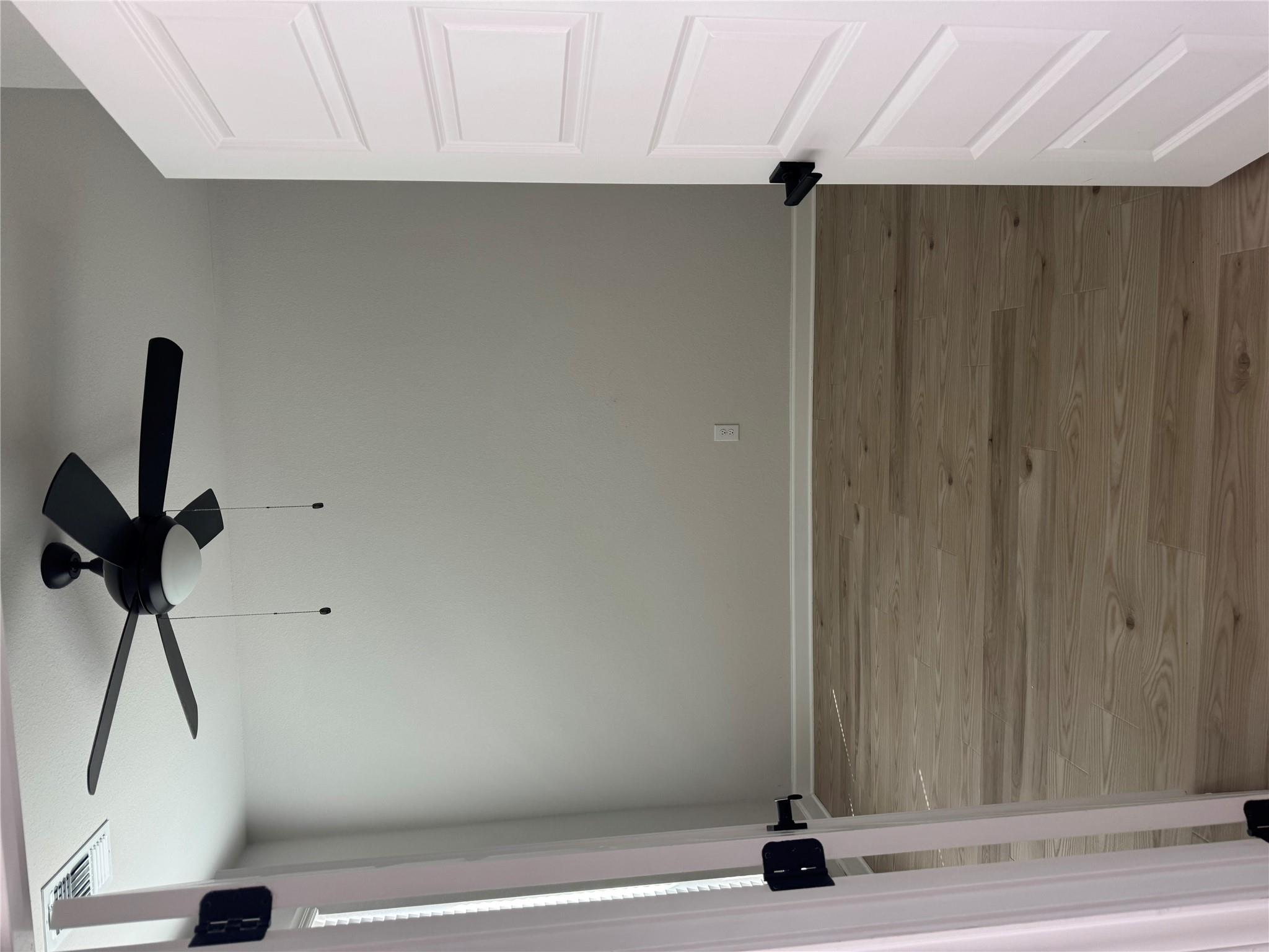 126 Periwinkle Ln, Bastrop, TX 78602