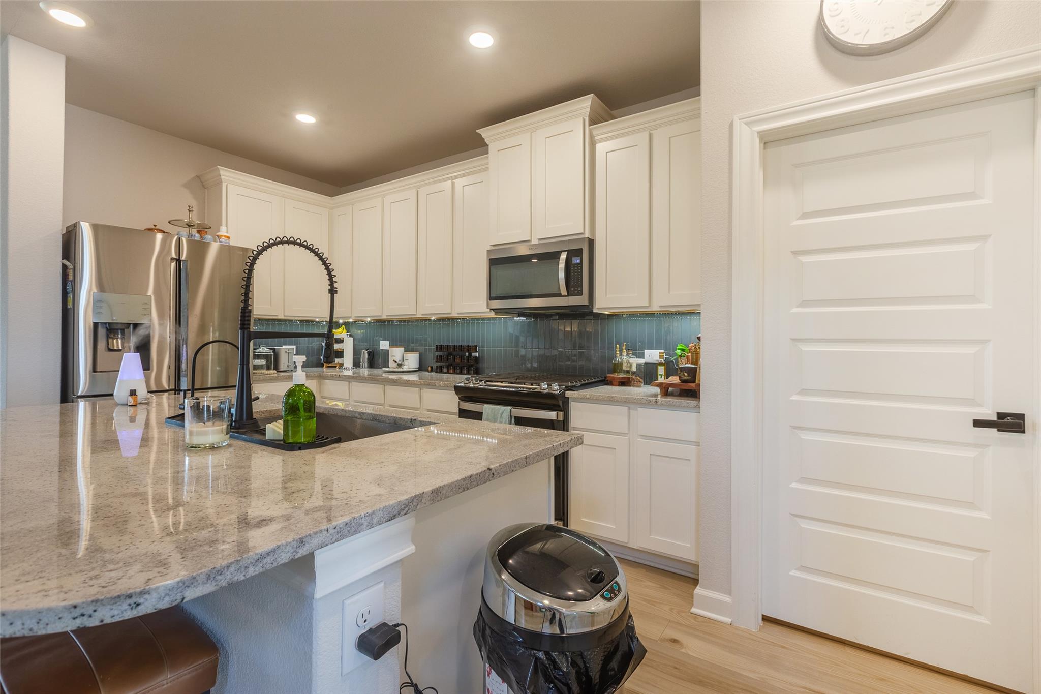 126 Periwinkle Ln, Bastrop, TX 78602