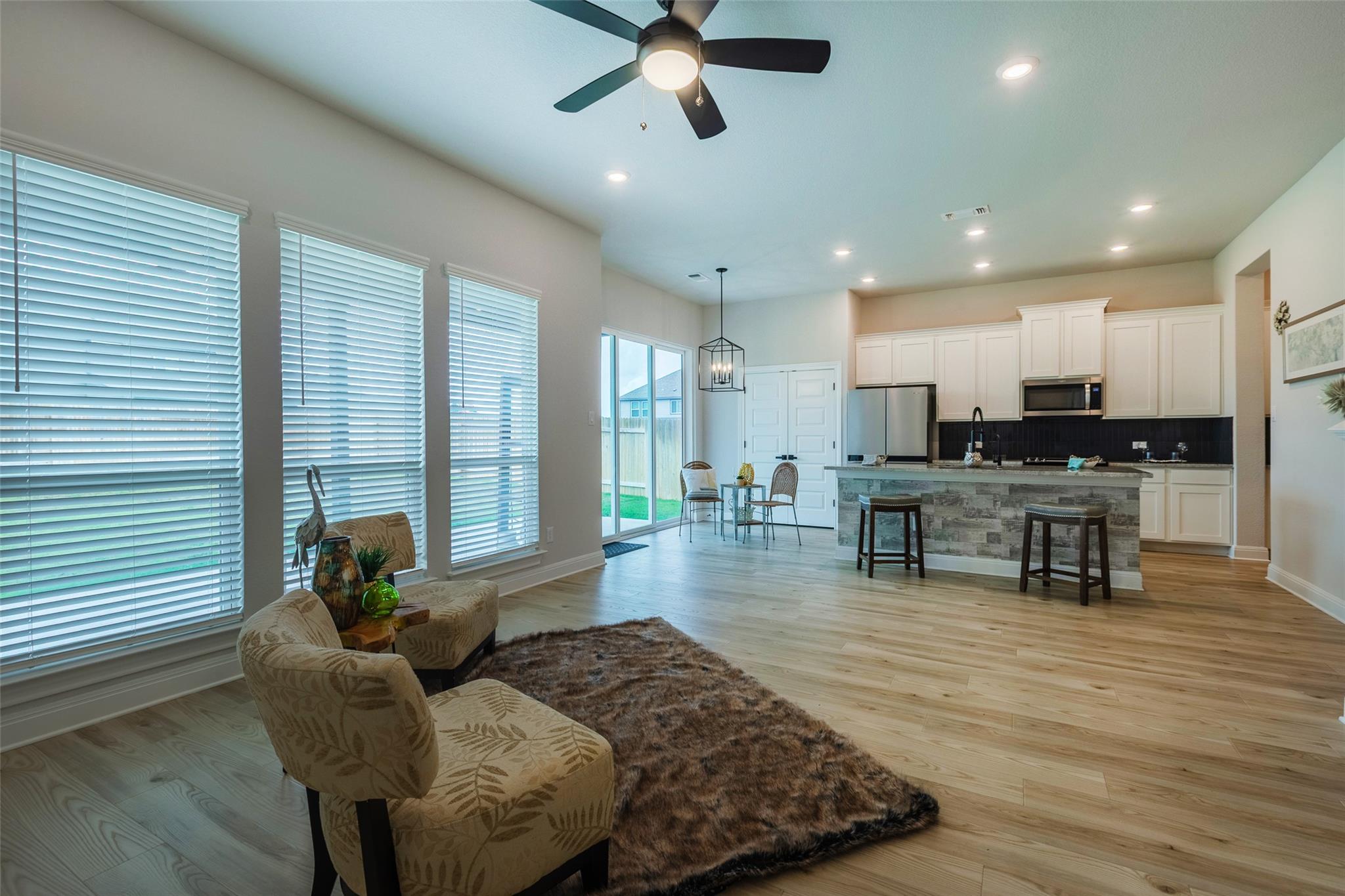 103 Periwinkle Ln, Bastrop, TX 78602