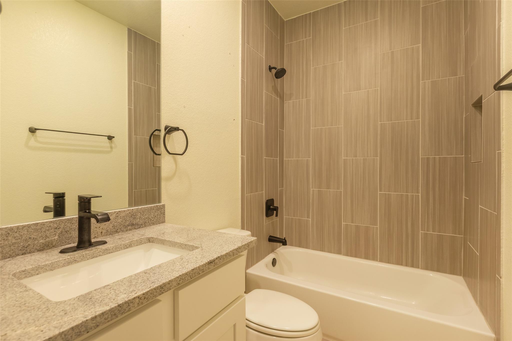 103 Periwinkle Ln, Bastrop, TX 78602