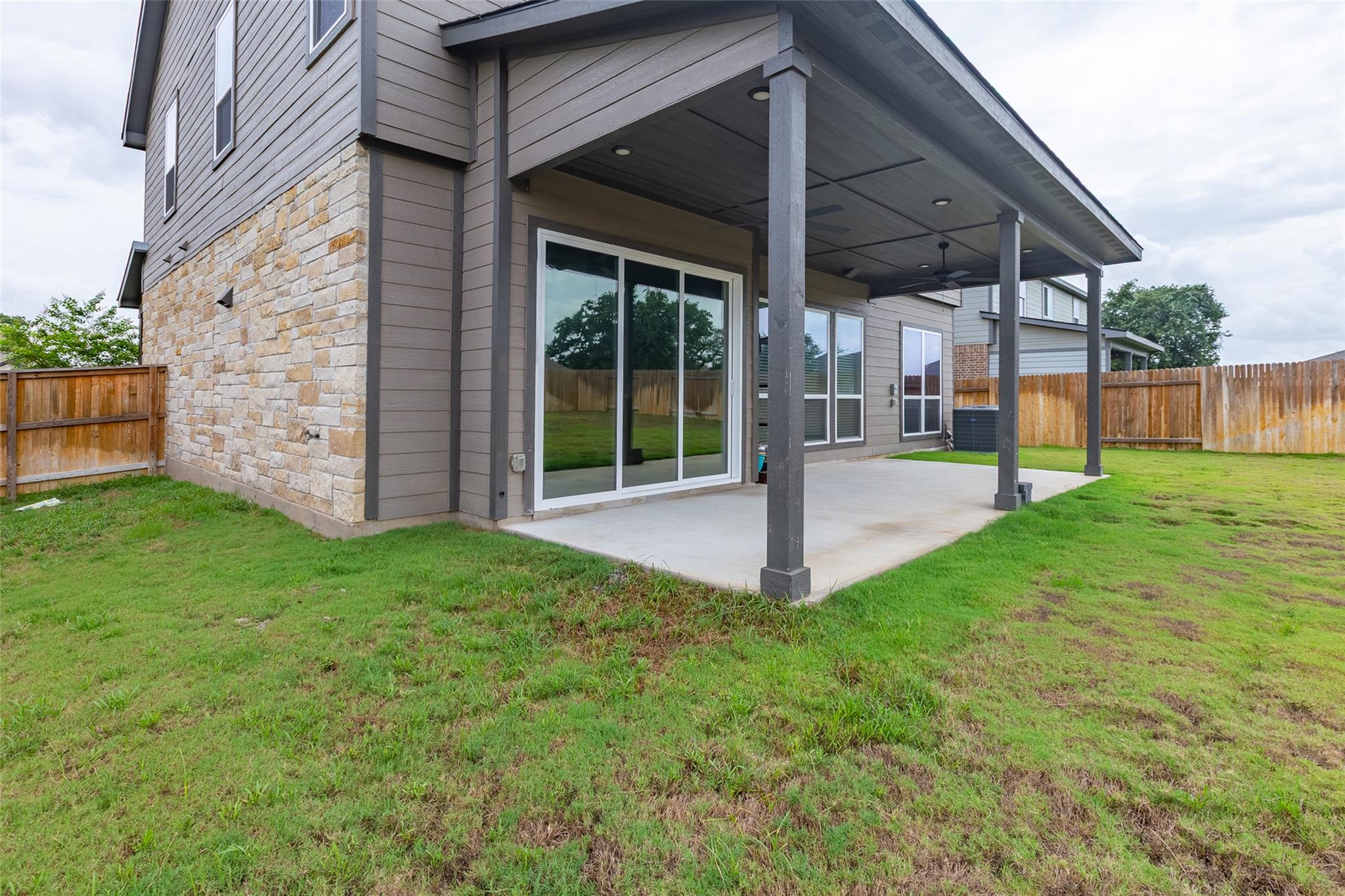 103 Periwinkle Ln, Bastrop, TX 78602