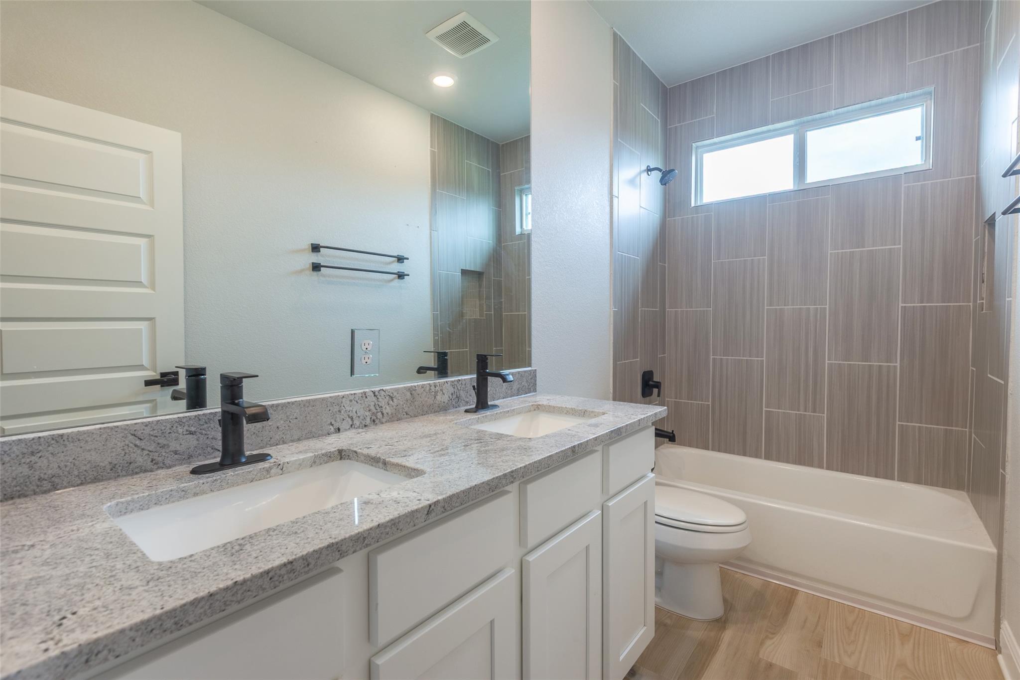 103 Periwinkle Ln, Bastrop, TX 78602