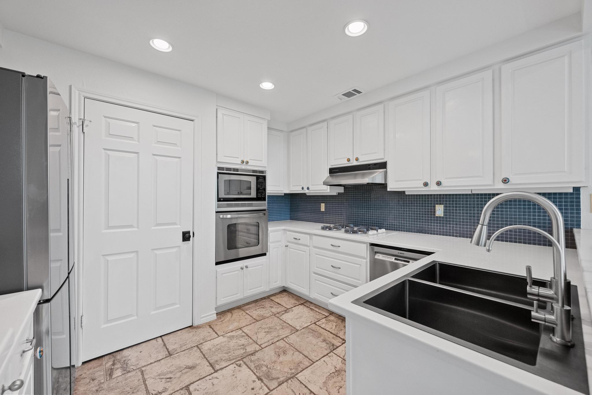 1000 Liberty Park Dr # 407, Austin, TX 78746