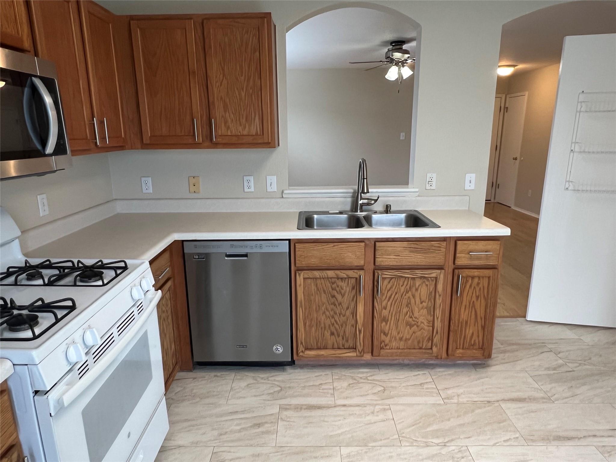 112 Mason Reed Cv, Kyle, TX 78640