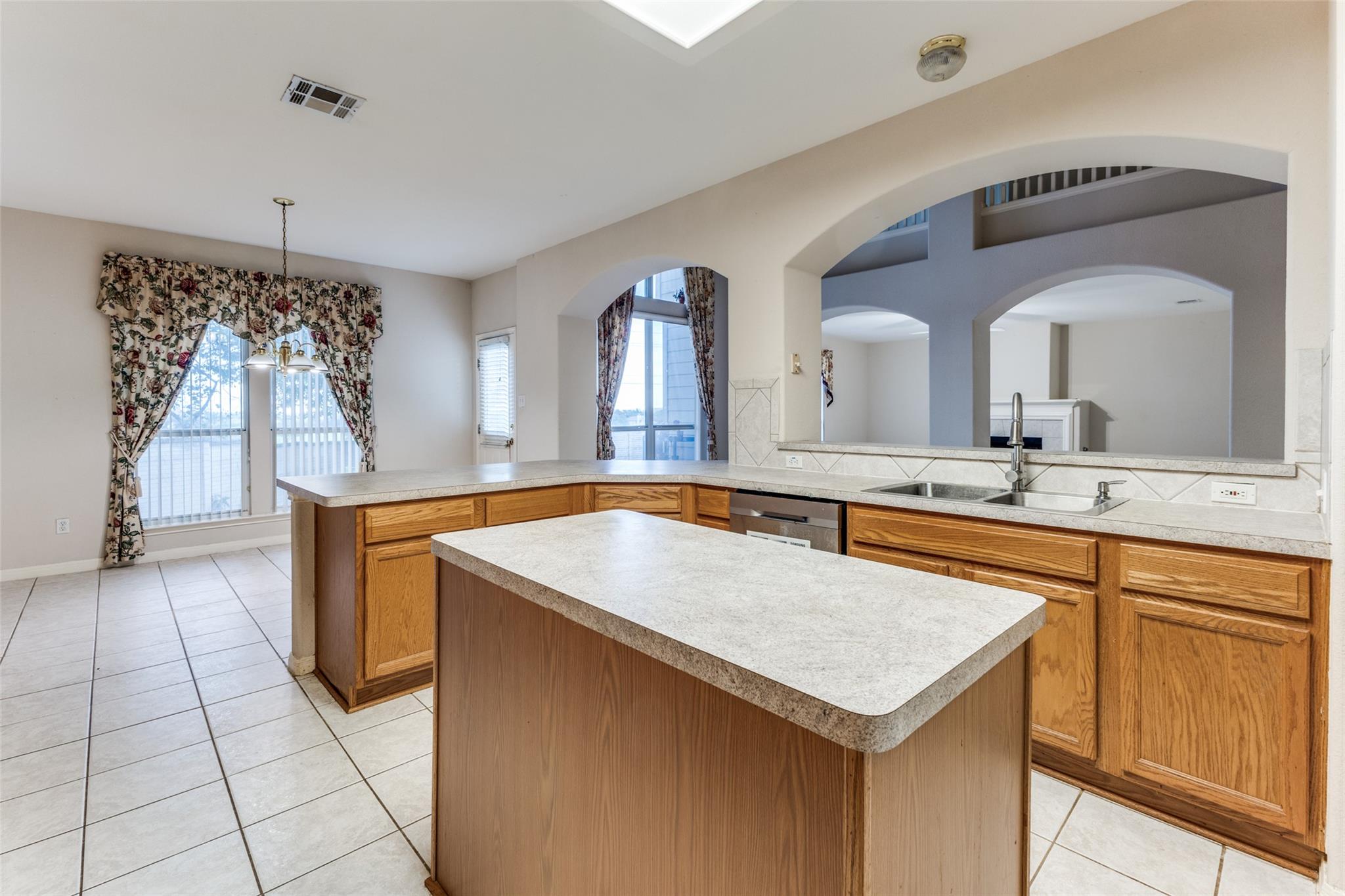 601 Indian Run Dr, Pflugerville, TX 78660