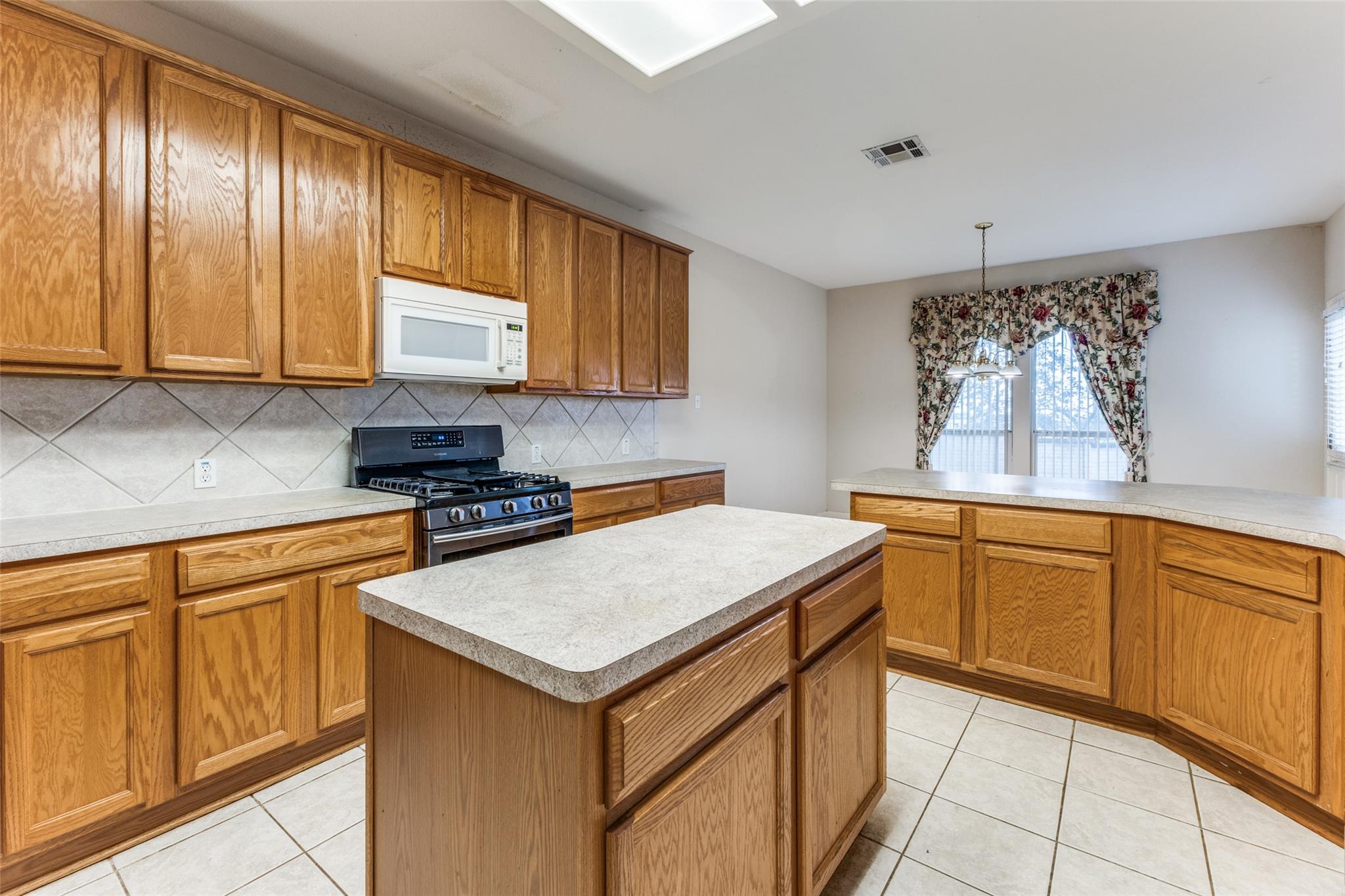 601 Indian Run Dr, Pflugerville, TX 78660