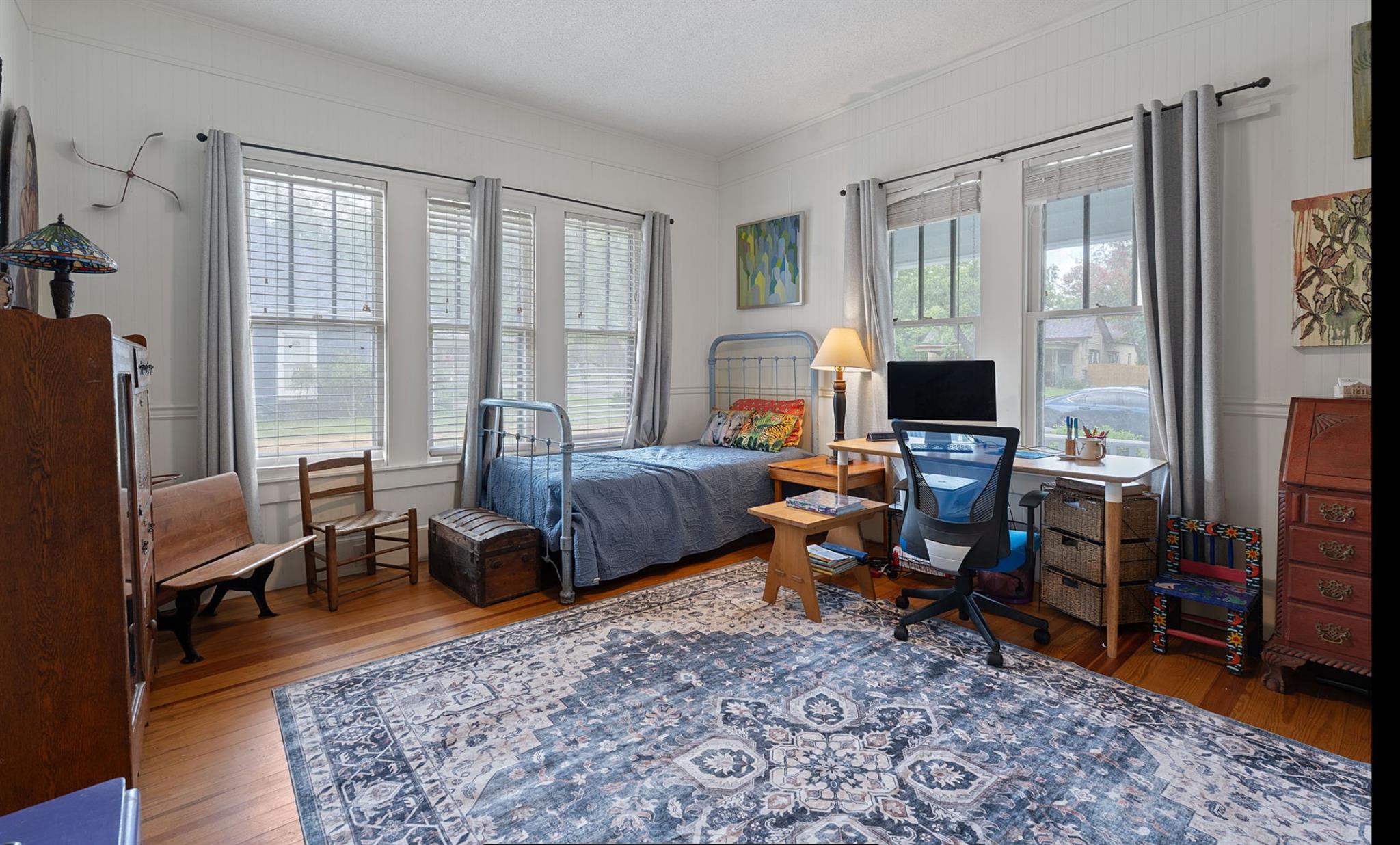 510 S Guadalupe St, Lockhart, TX 78644