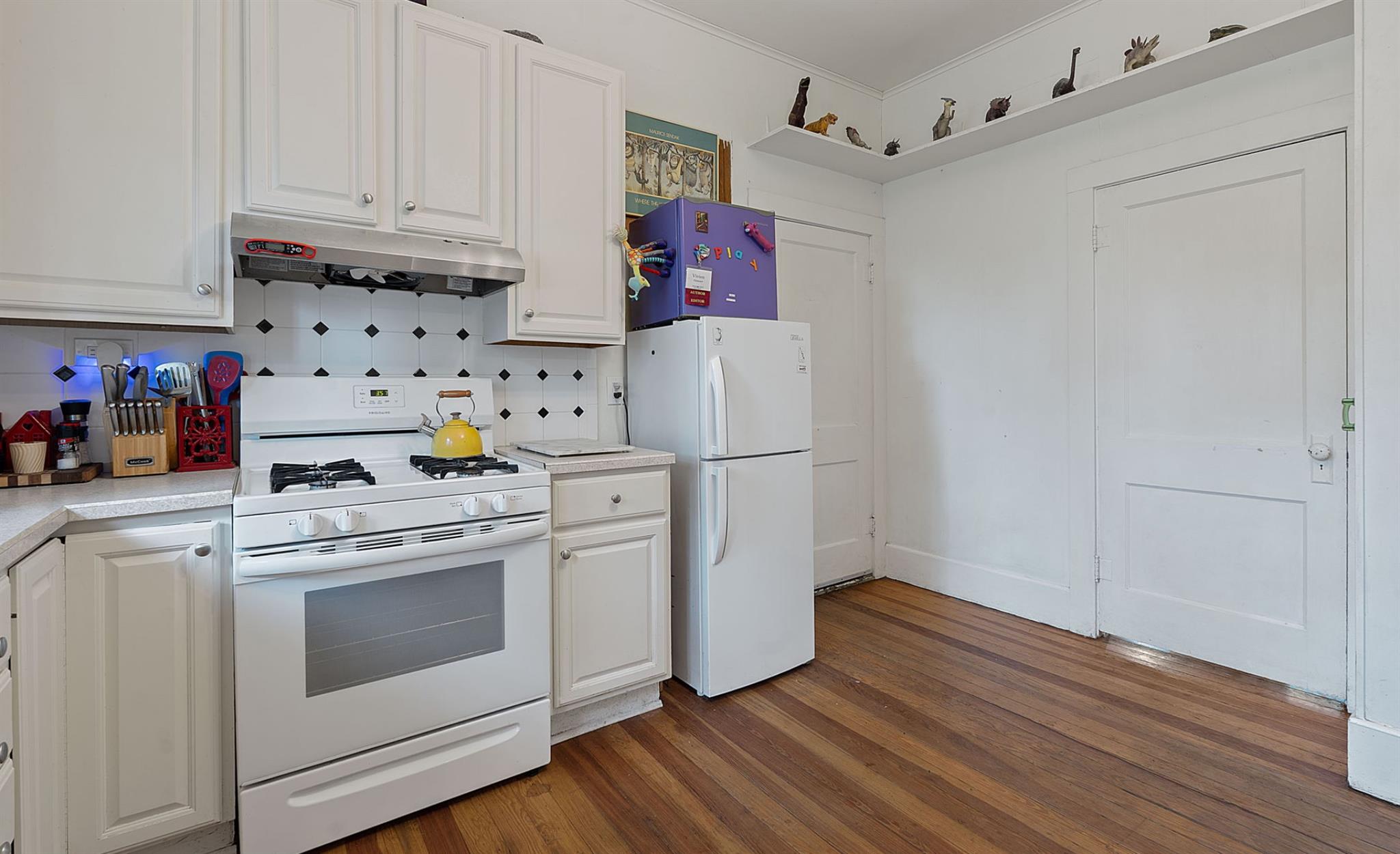 510 S Guadalupe St, Lockhart, TX 78644