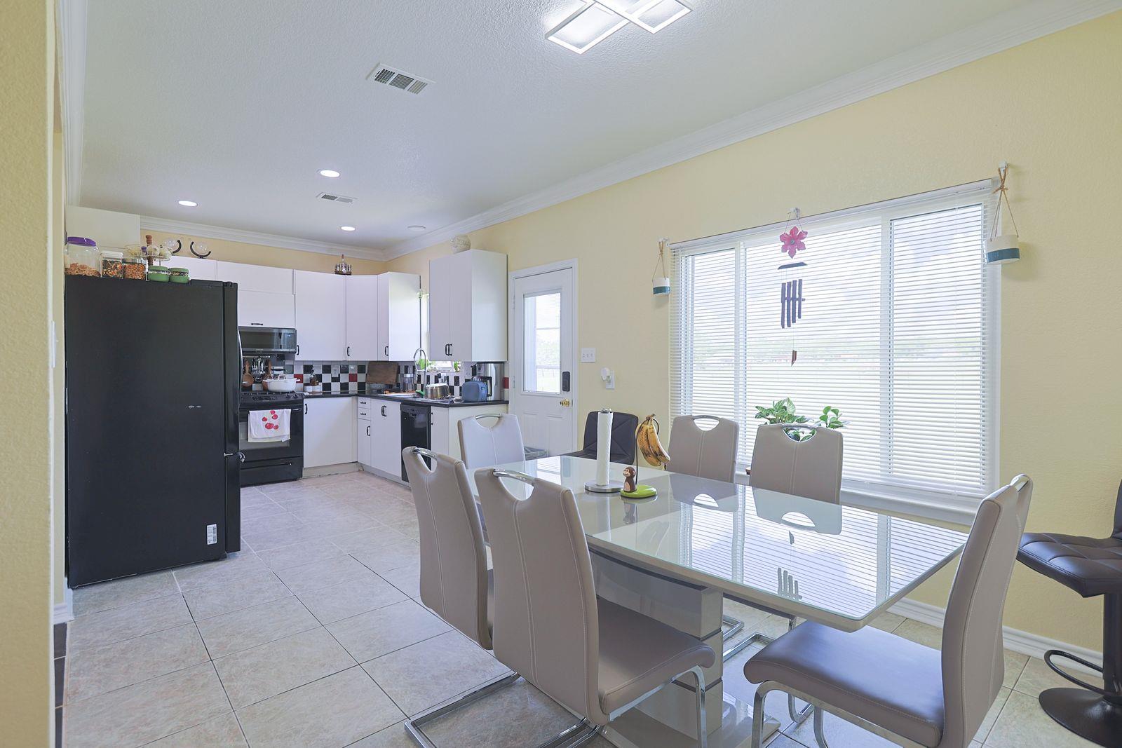 14512 FM 812, Del Valle, TX 78617