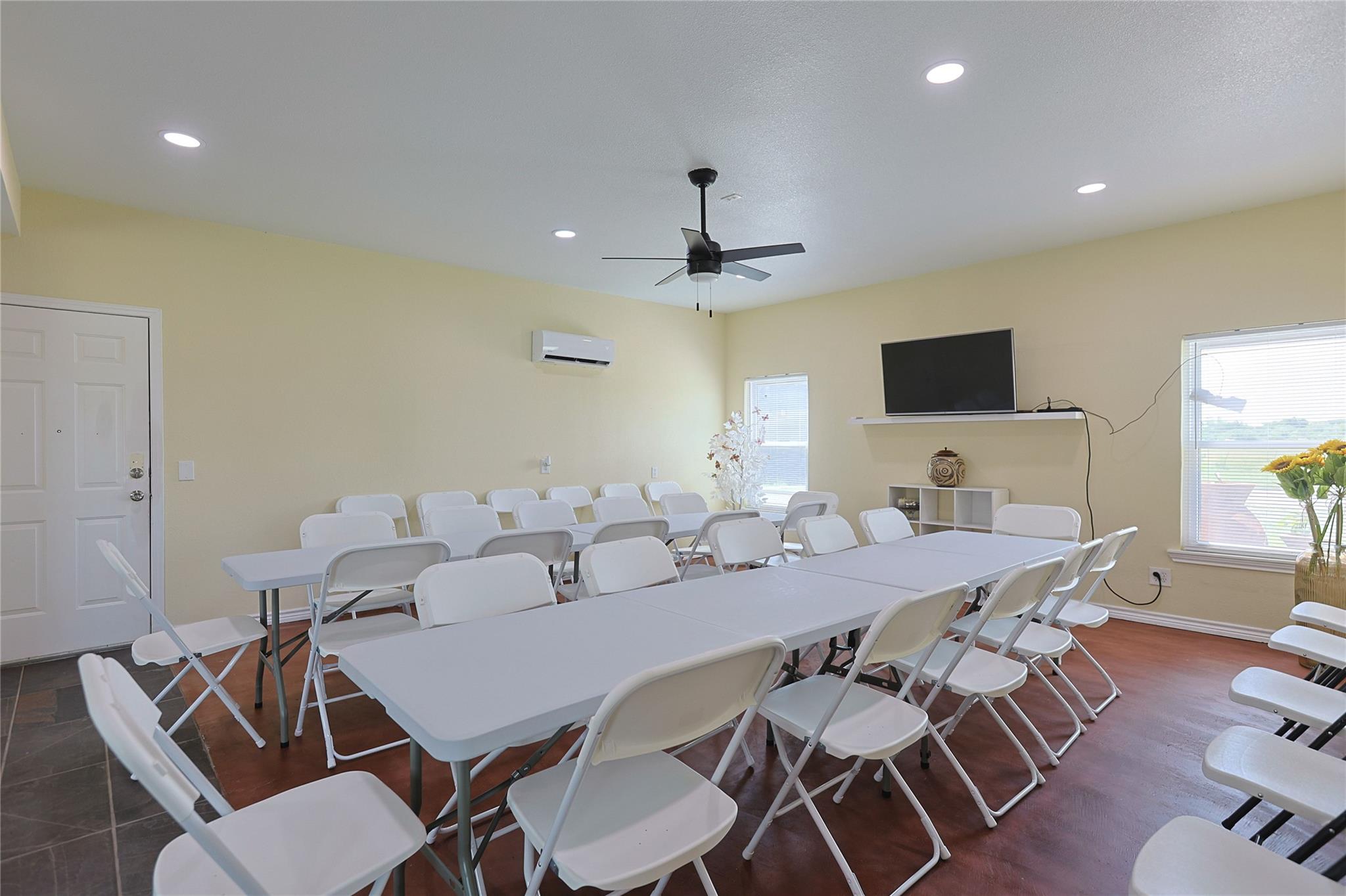 14512 FM 812, Del Valle, TX 78617