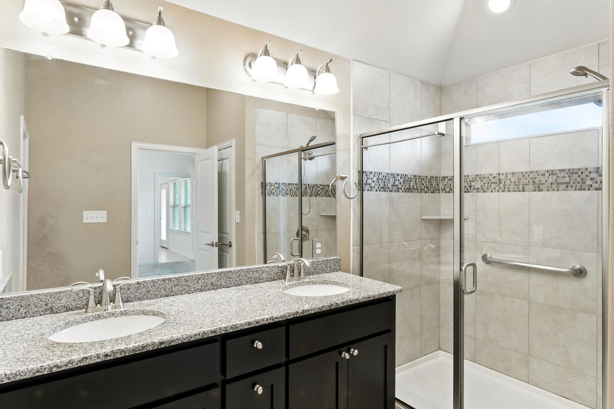 237 Red Granite Dr, Dripping Springs, TX 78620