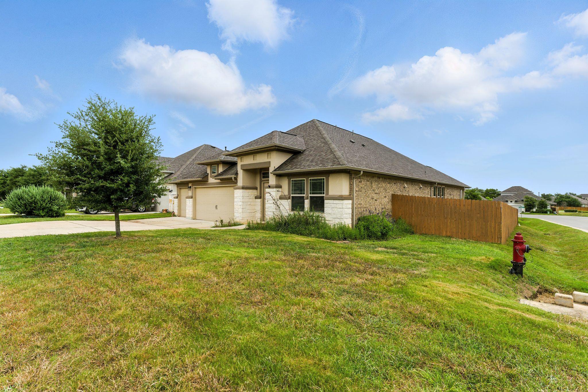 237 Red Granite Dr, Dripping Springs, TX 78620