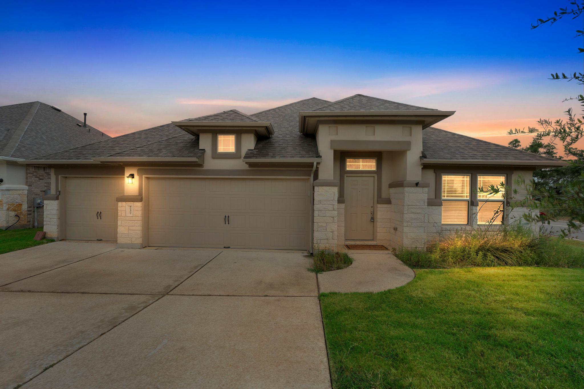 237 Red Granite Dr, Dripping Springs, TX 78620