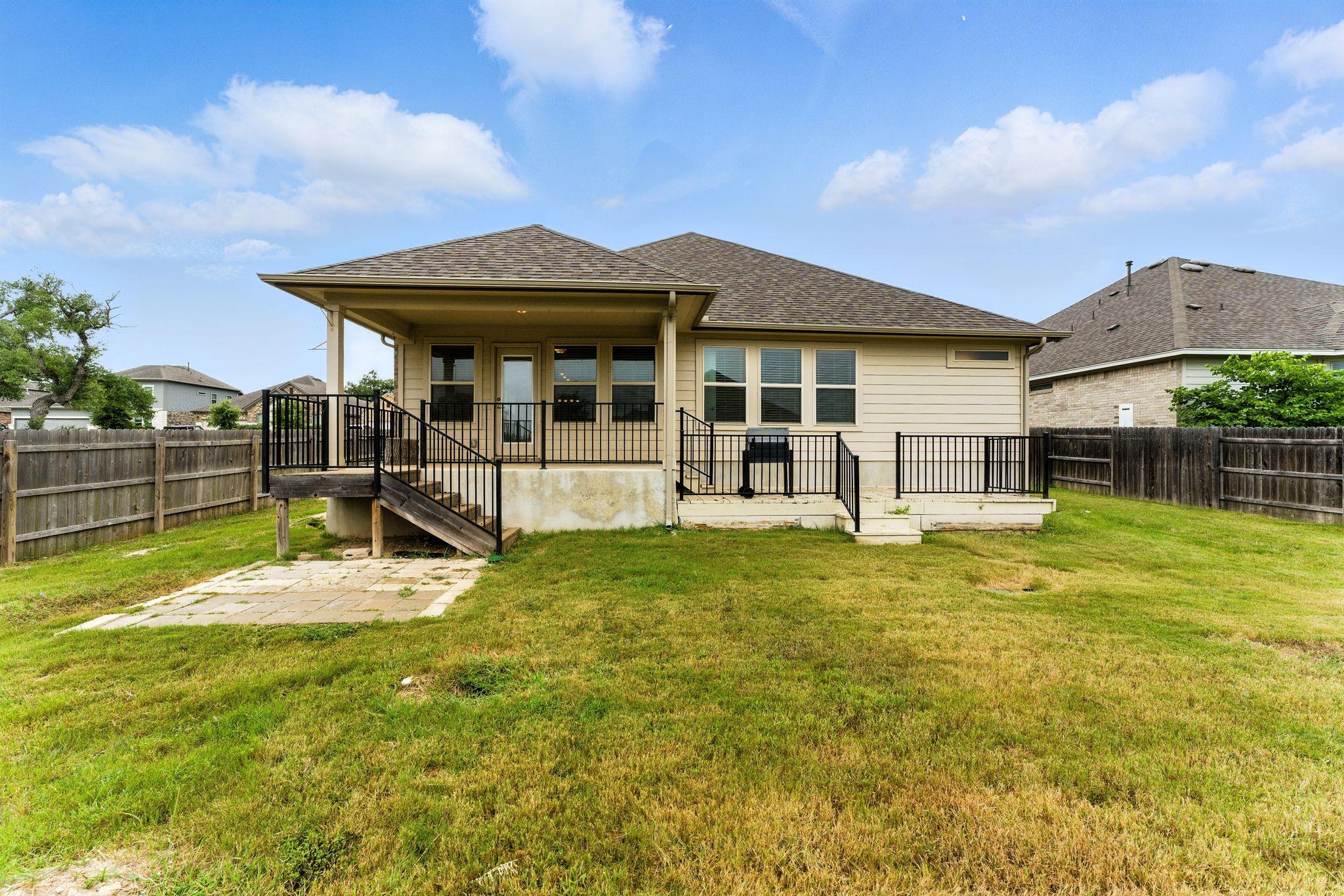 237 Red Granite Dr, Dripping Springs, TX 78620