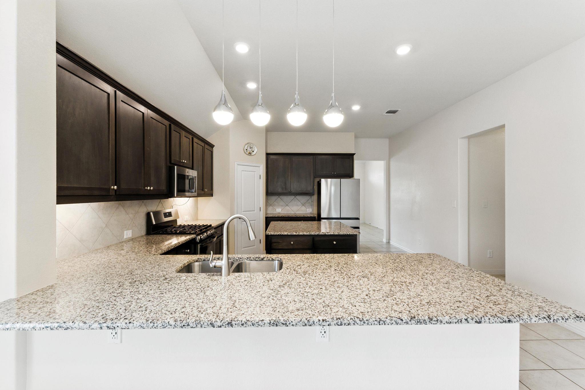 237 Red Granite Dr, Dripping Springs, TX 78620