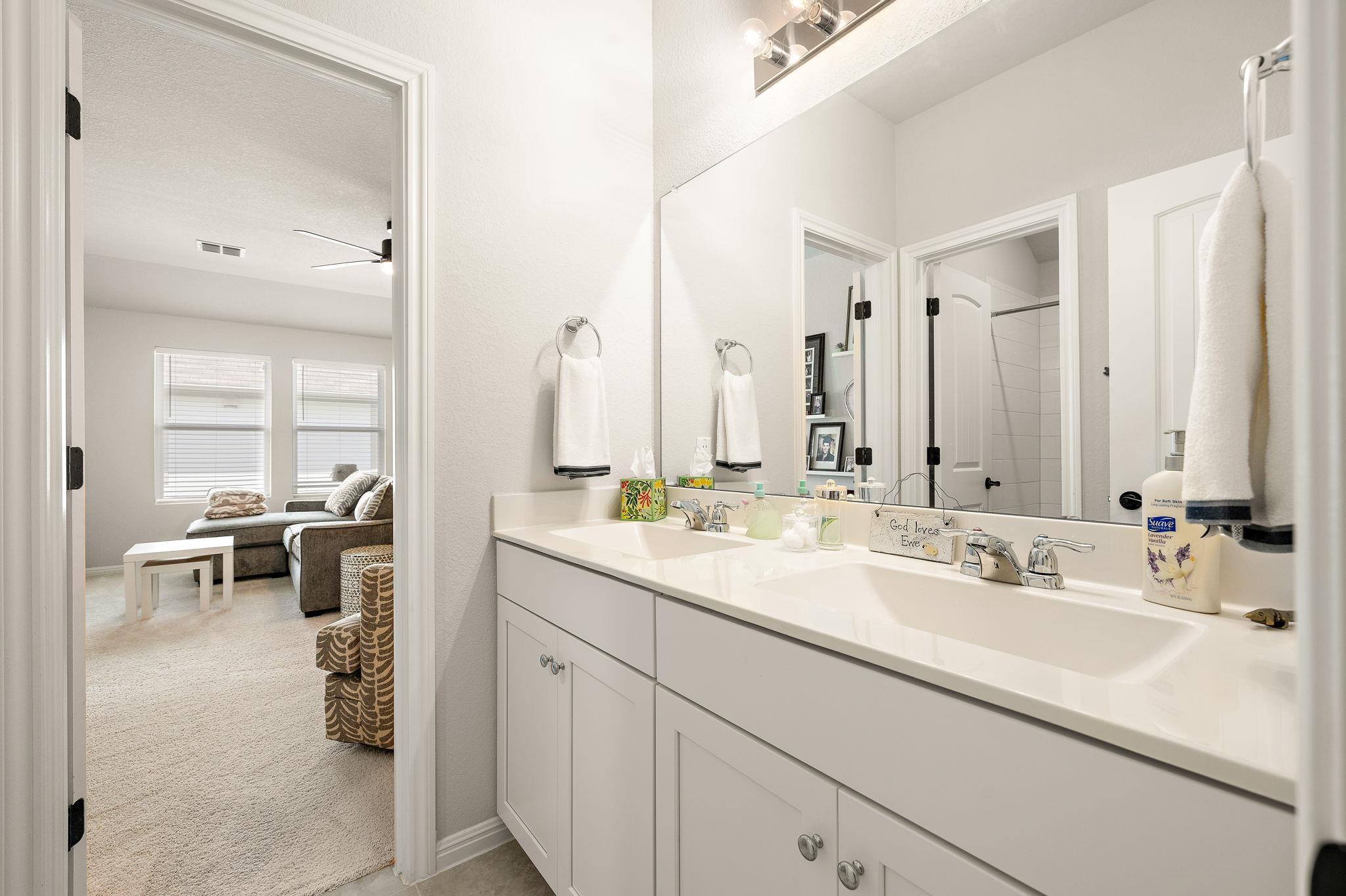 3006 Ottaviano Way, Hutto, TX 78634