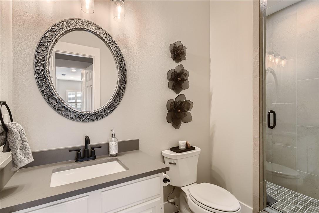 5 Champions Ln, Lakeway, TX 78734