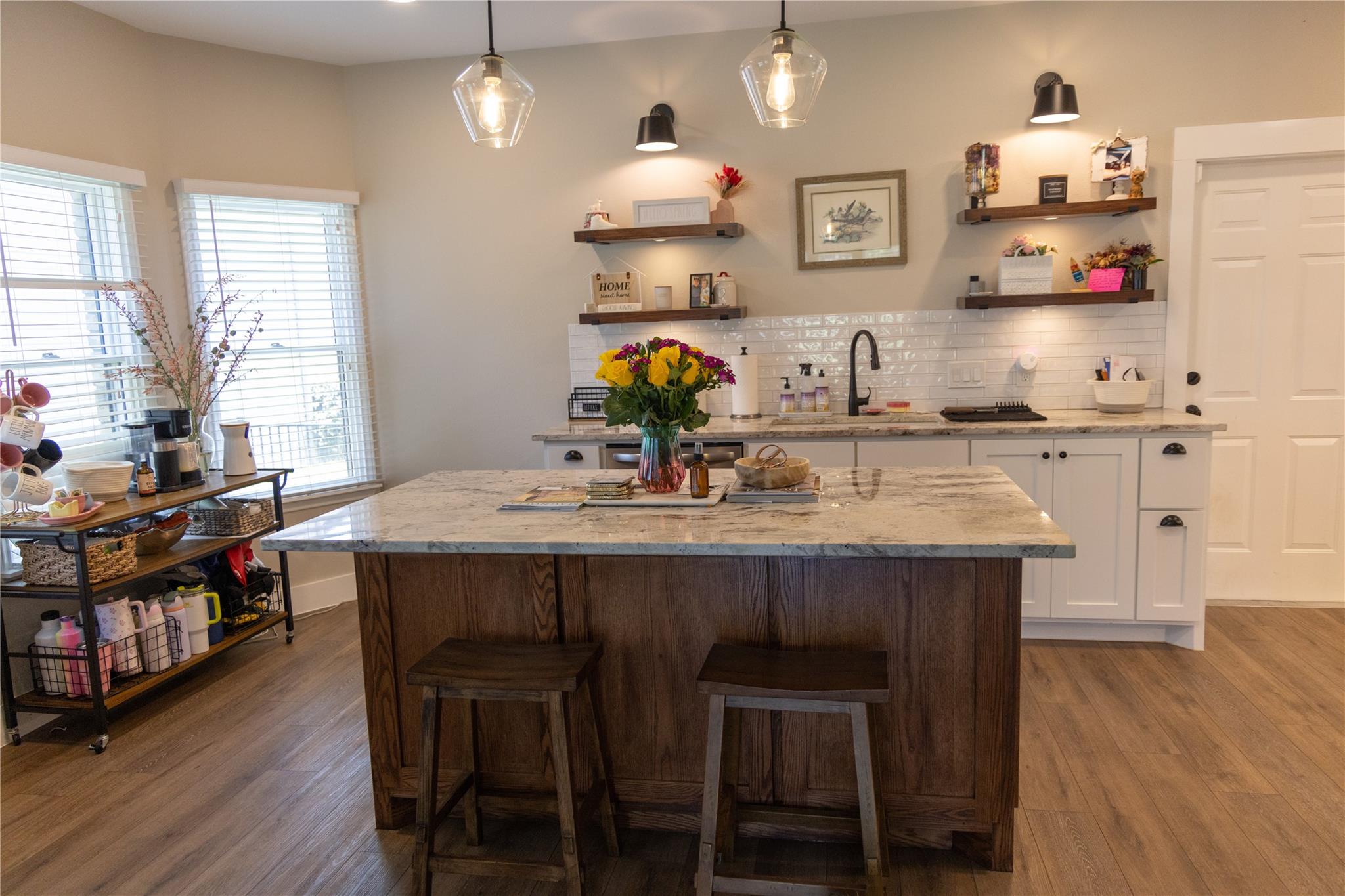 5 Champions Ln, Lakeway, TX 78734