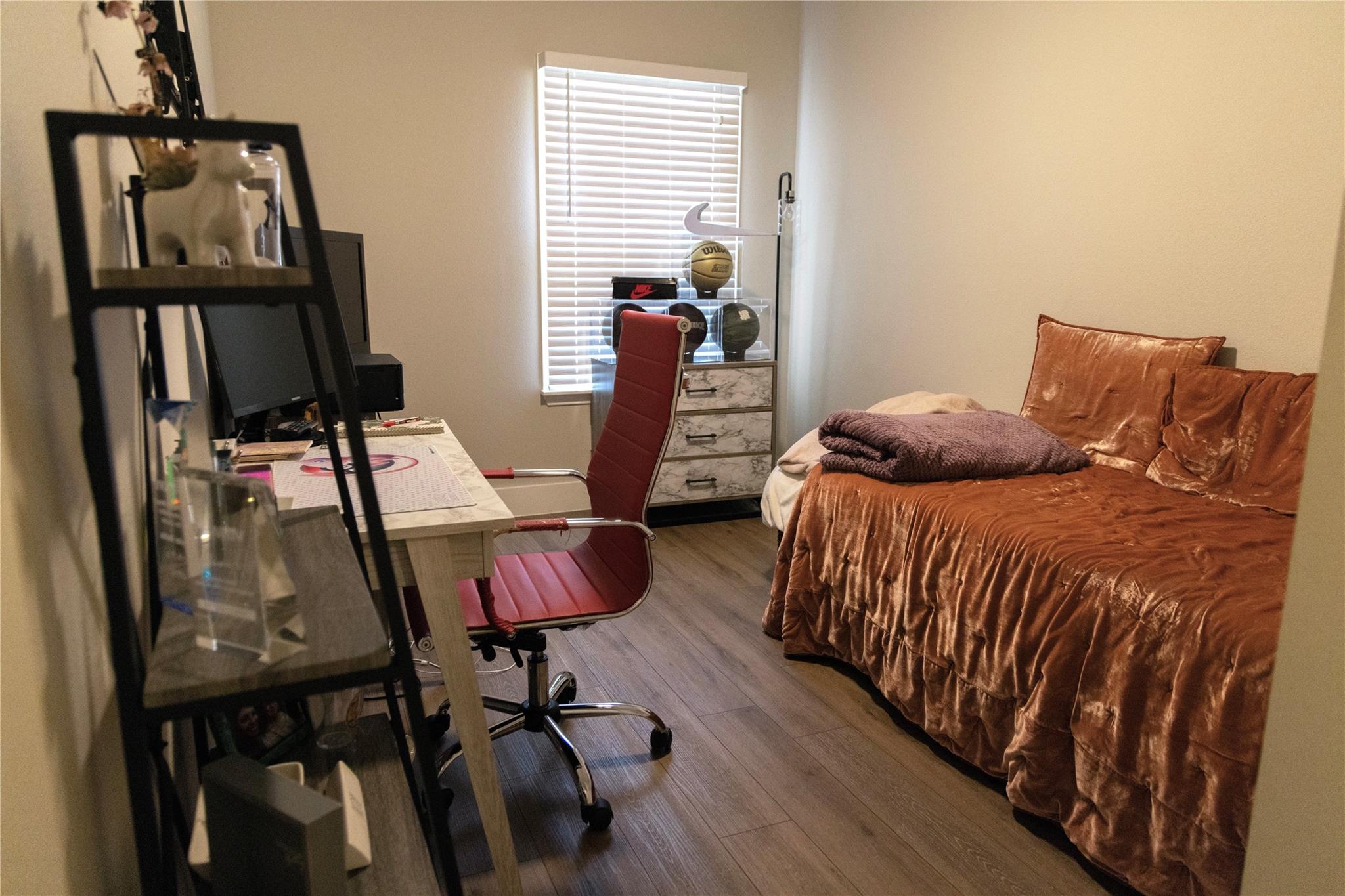 5 Champions Ln, Lakeway, TX 78734