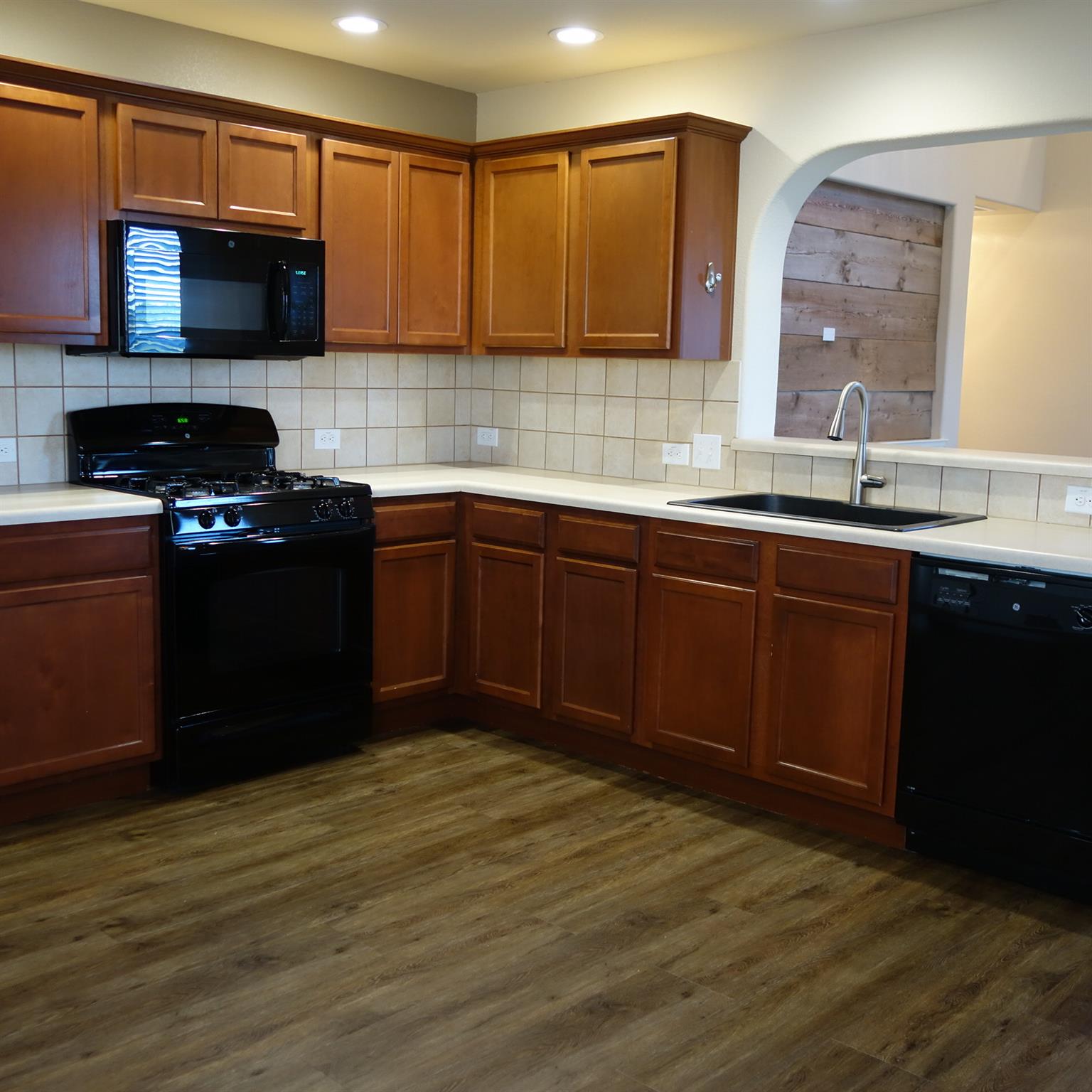 109 Caddis Cv, Kyle, TX 78640