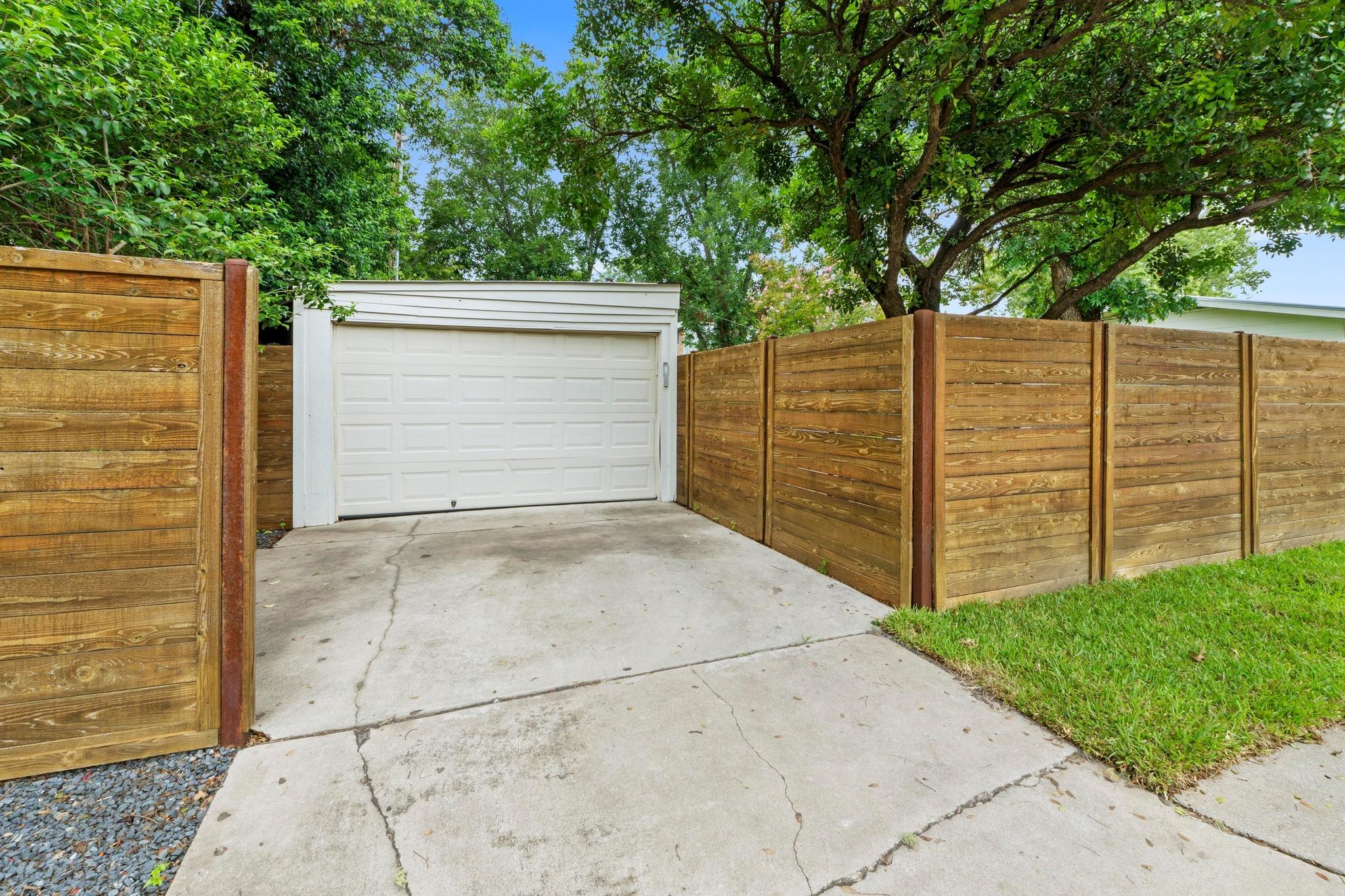 1701 Brentwood St, Austin, TX 78757