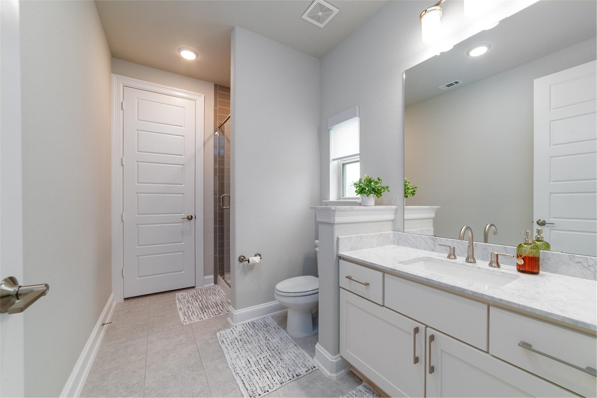 2400 Sunset Vista Cir # 39, Spicewood, TX 78669
