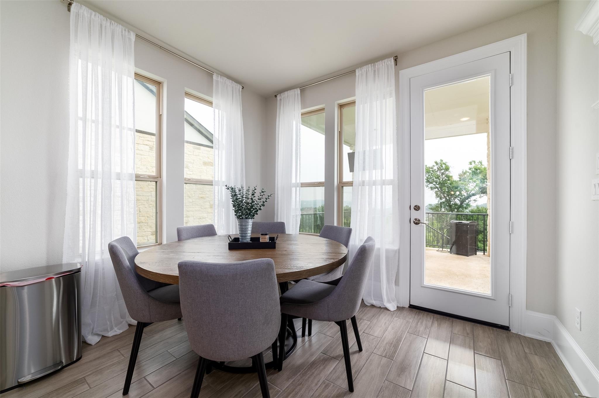 2400 Sunset Vista Cir # 39, Spicewood, TX 78669