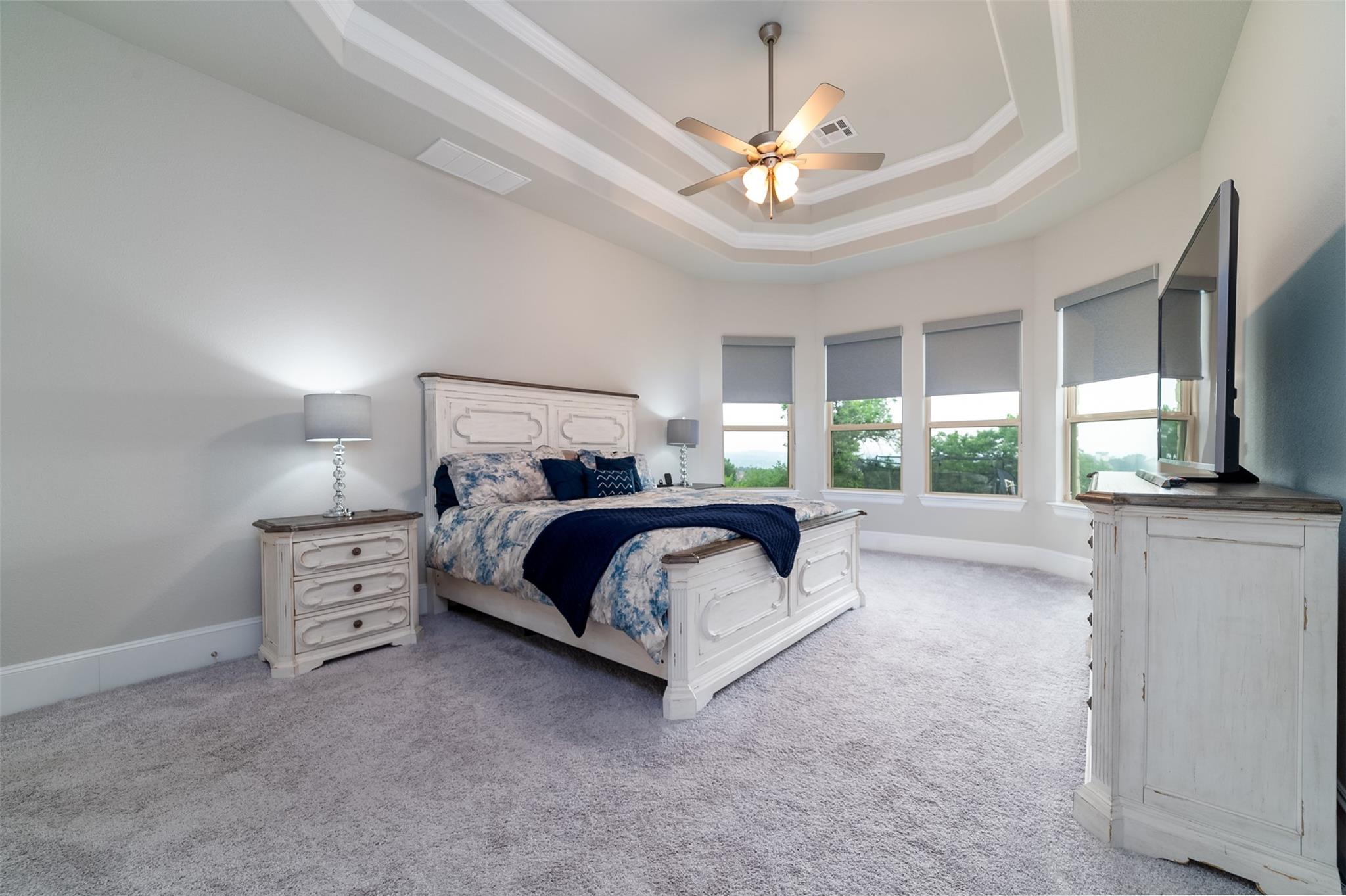 2400 Sunset Vista Cir # 39, Spicewood, TX 78669