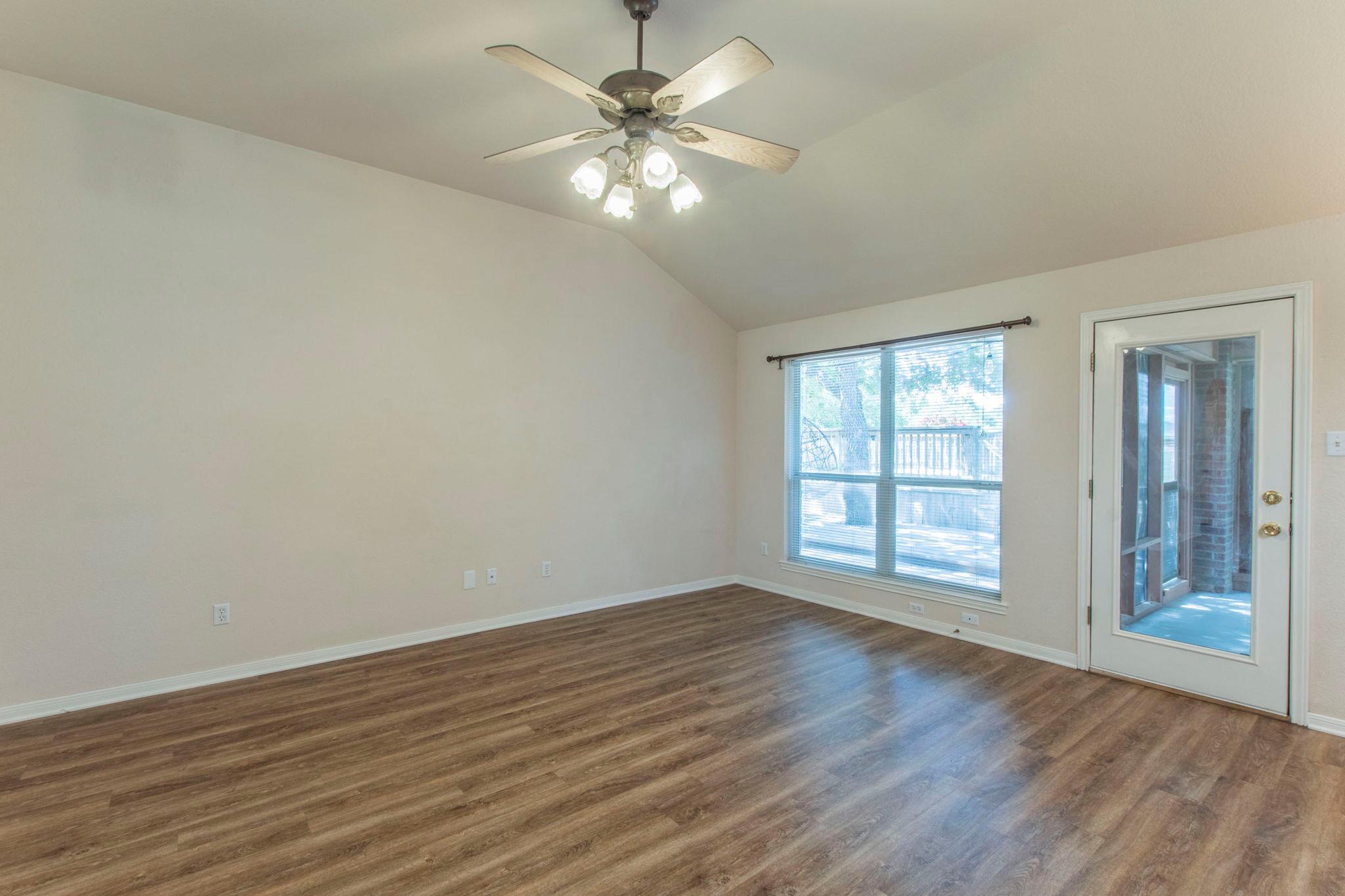 104 Jesse James Dr, Nolanville, TX 76559