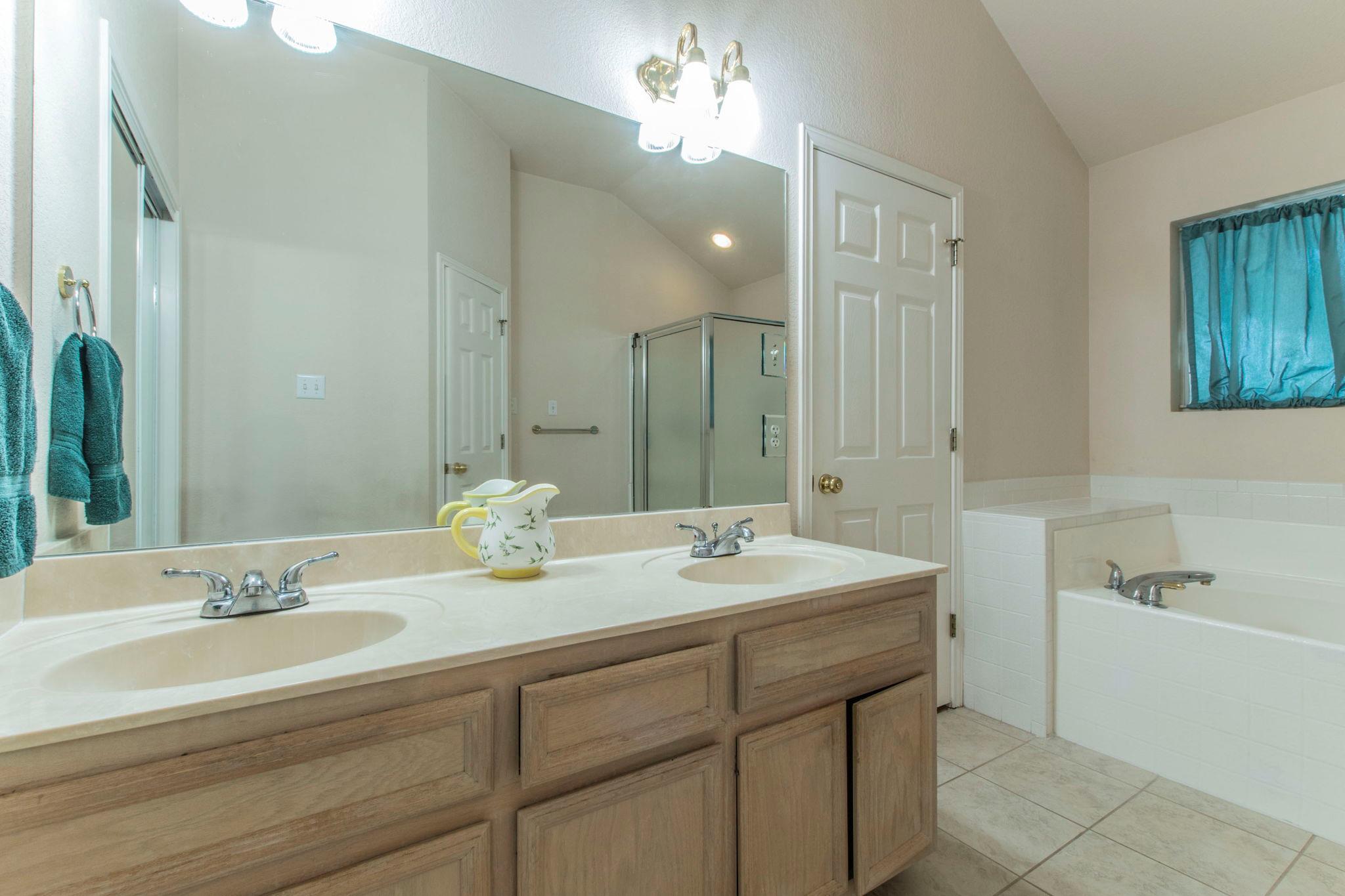 104 Jesse James Dr, Nolanville, TX 76559