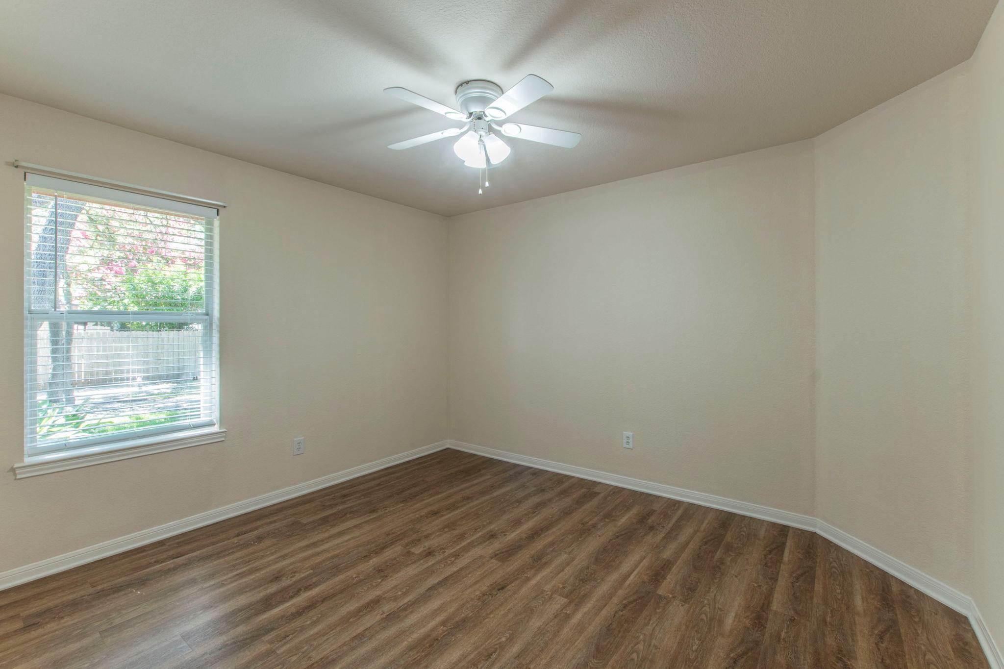 104 Jesse James Dr, Nolanville, TX 76559