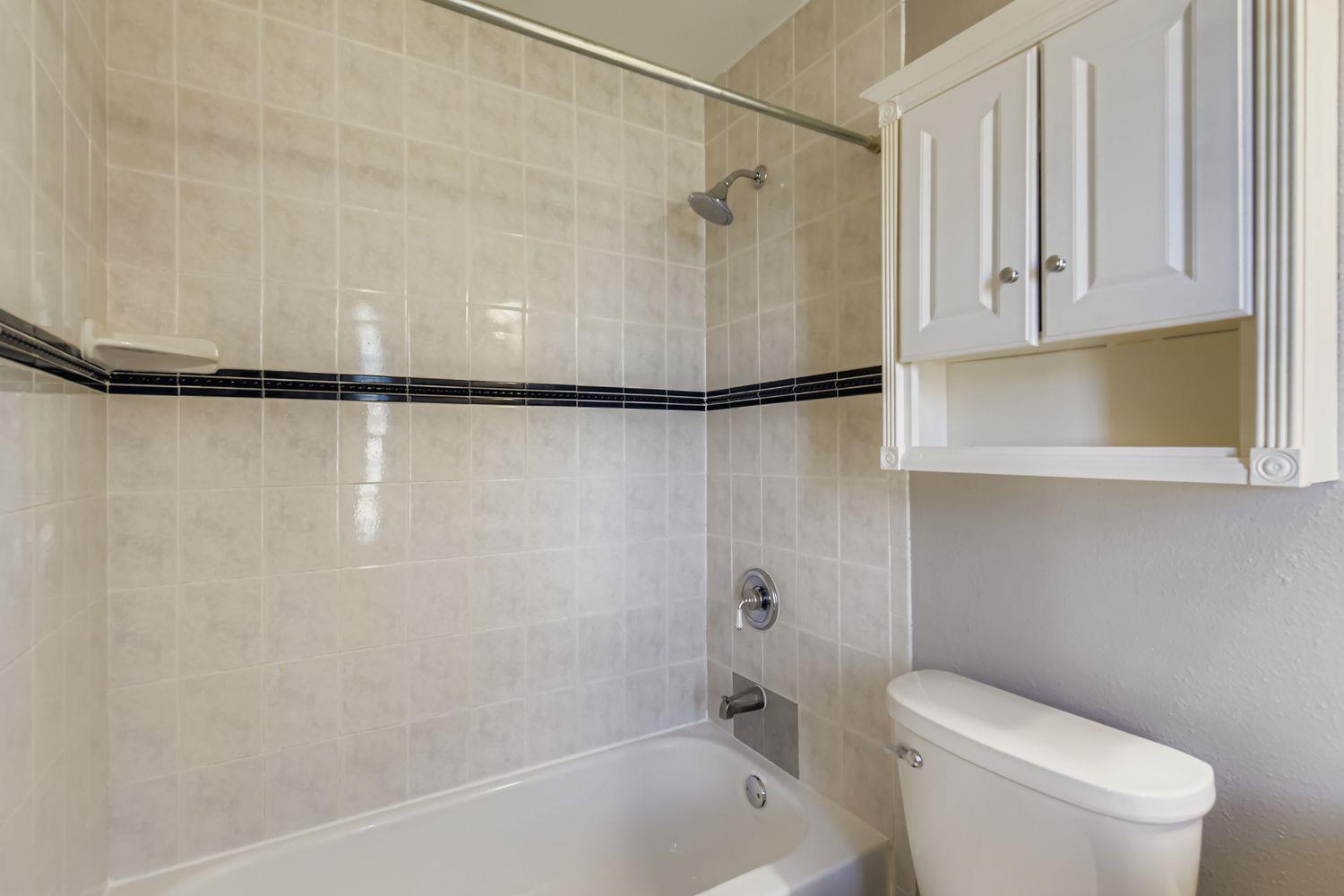 7901 Croftwood Dr, Austin, TX 78749