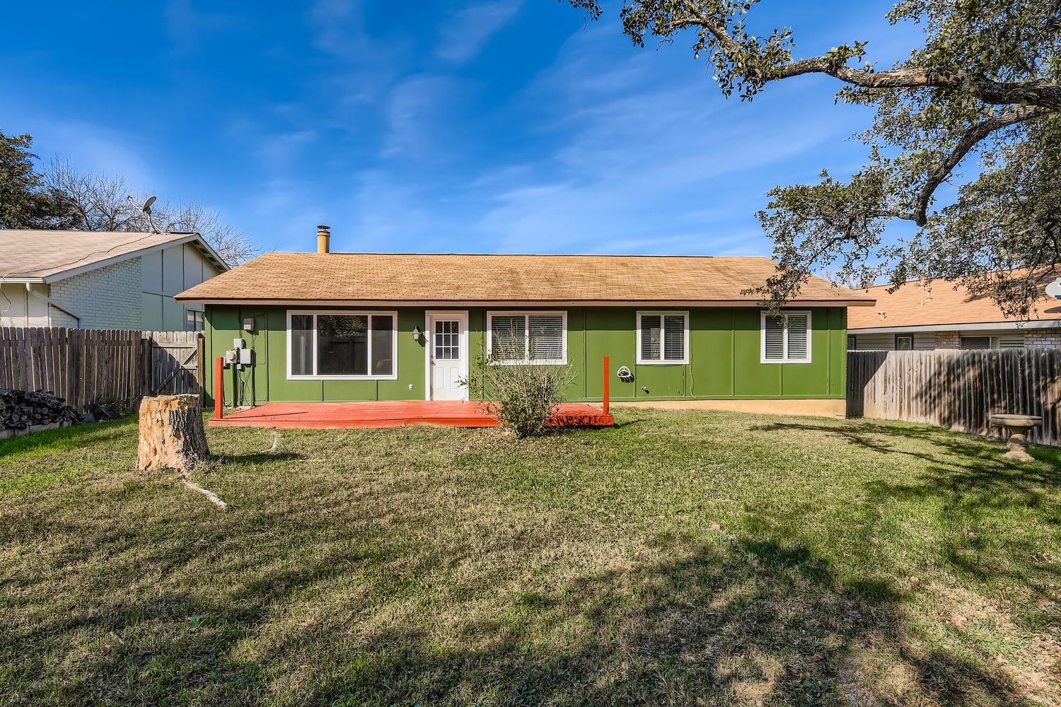 7901 Croftwood Dr, Austin, TX 78749