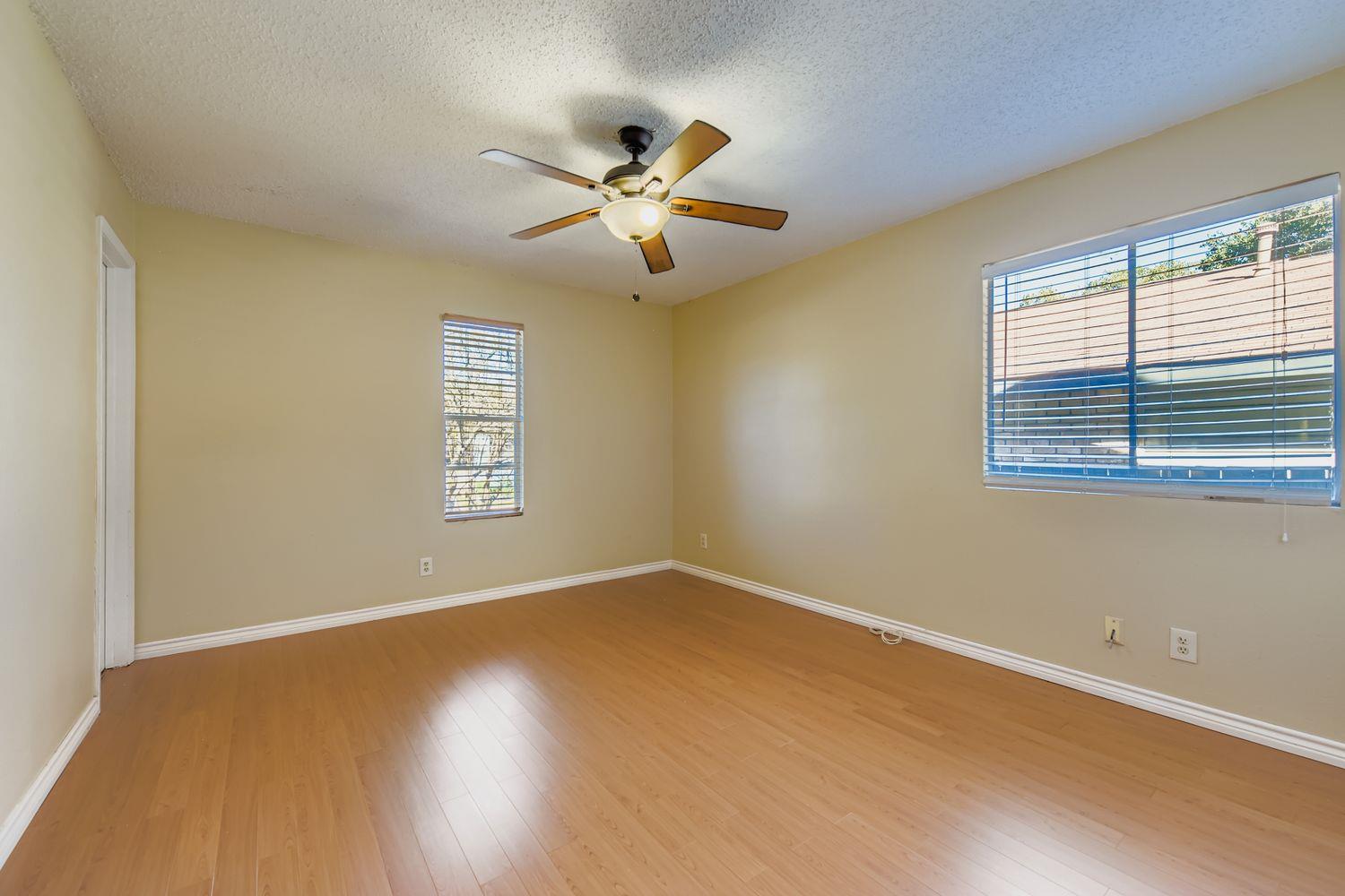 7901 Croftwood Dr, Austin, TX 78749