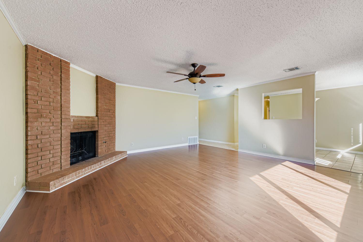 7901 Croftwood Dr, Austin, TX 78749