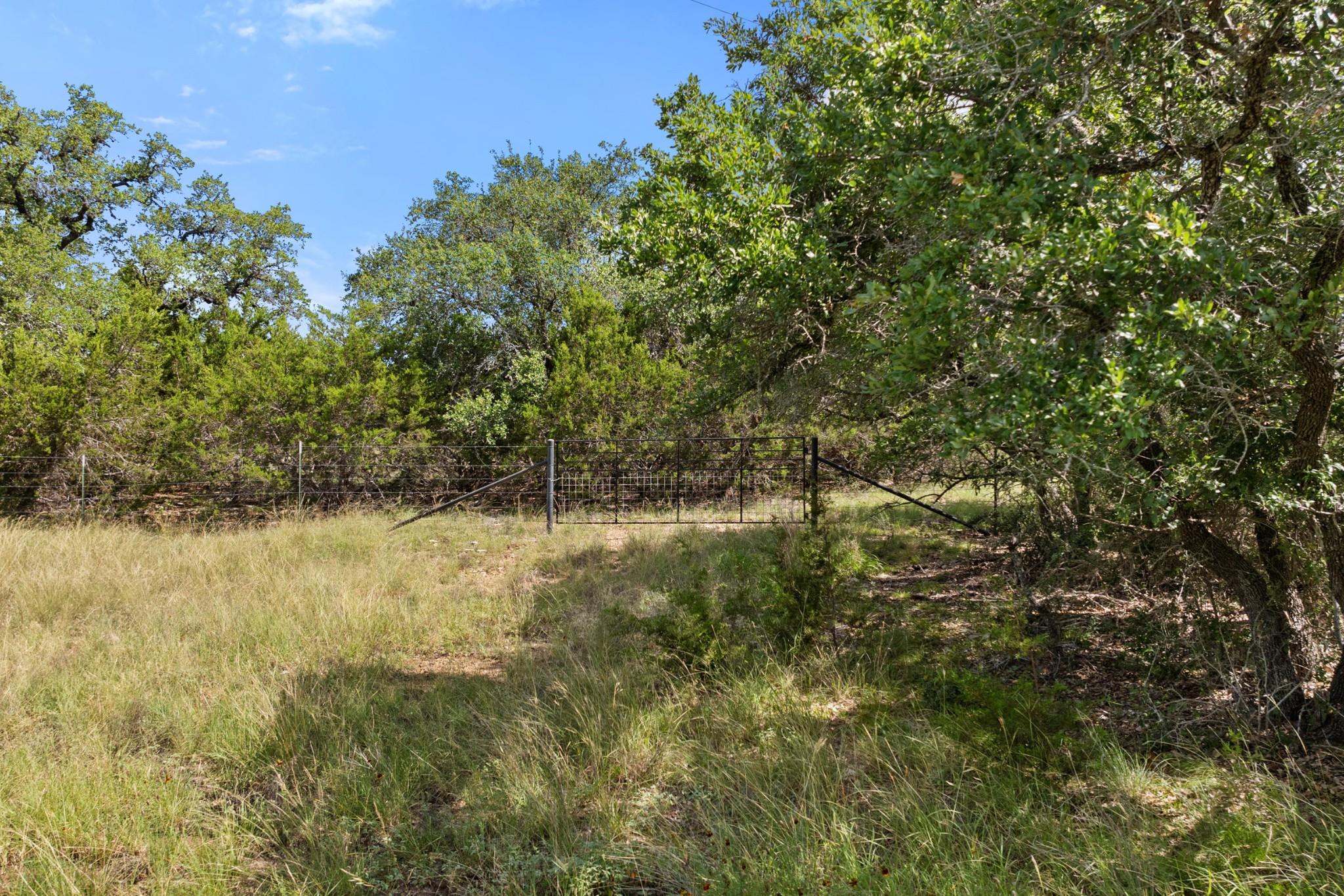 8091 Miller Creek Loop, Johnson City, TX 78636