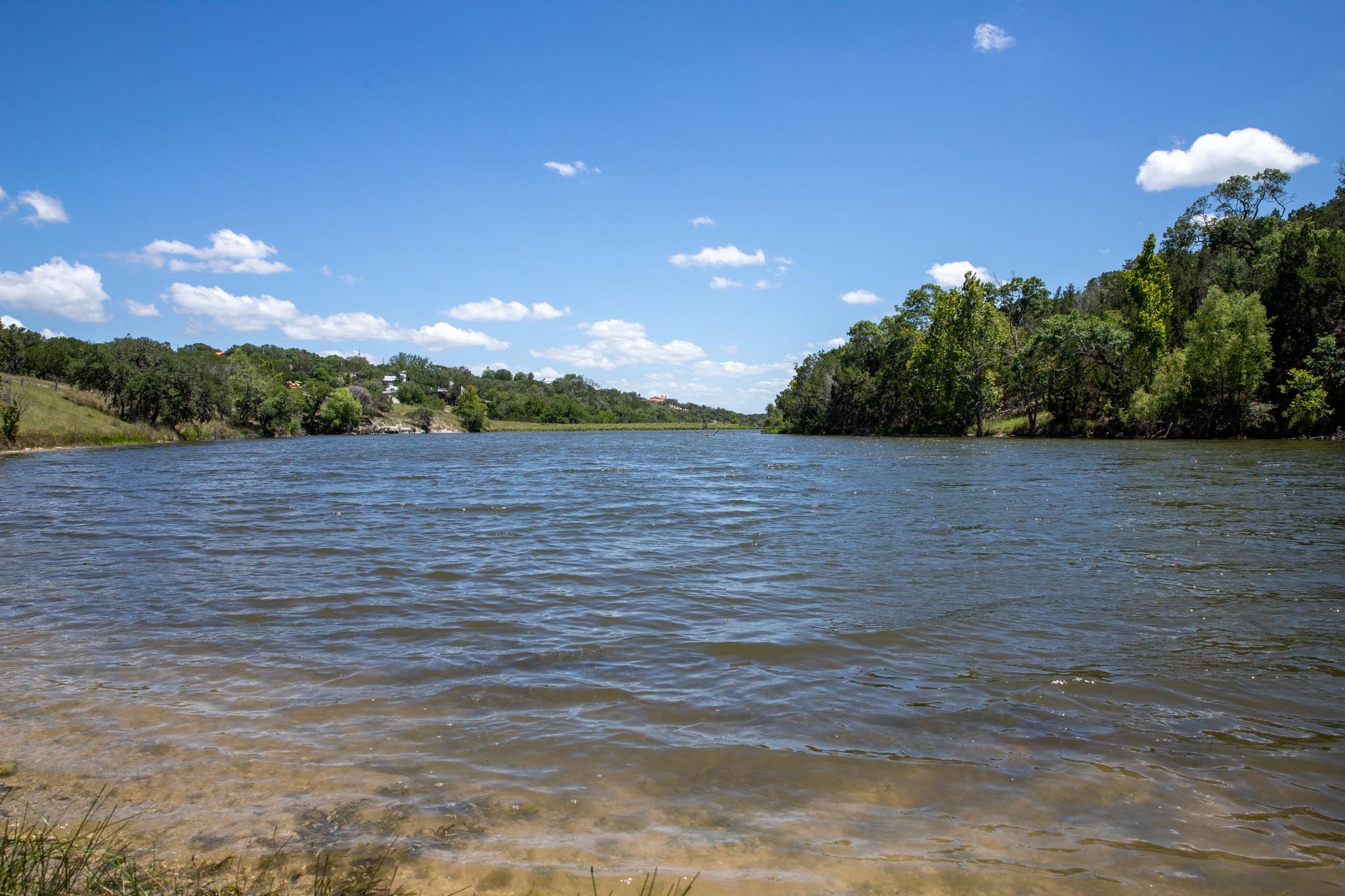 110 Live Oak Ln, Kerrville, TX 78028