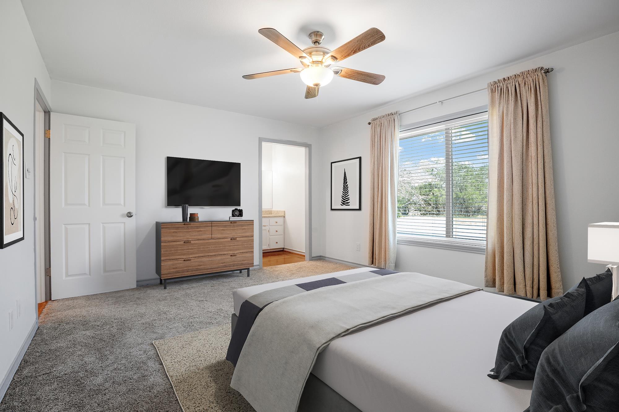 110 Live Oak Ln, Kerrville, TX 78028