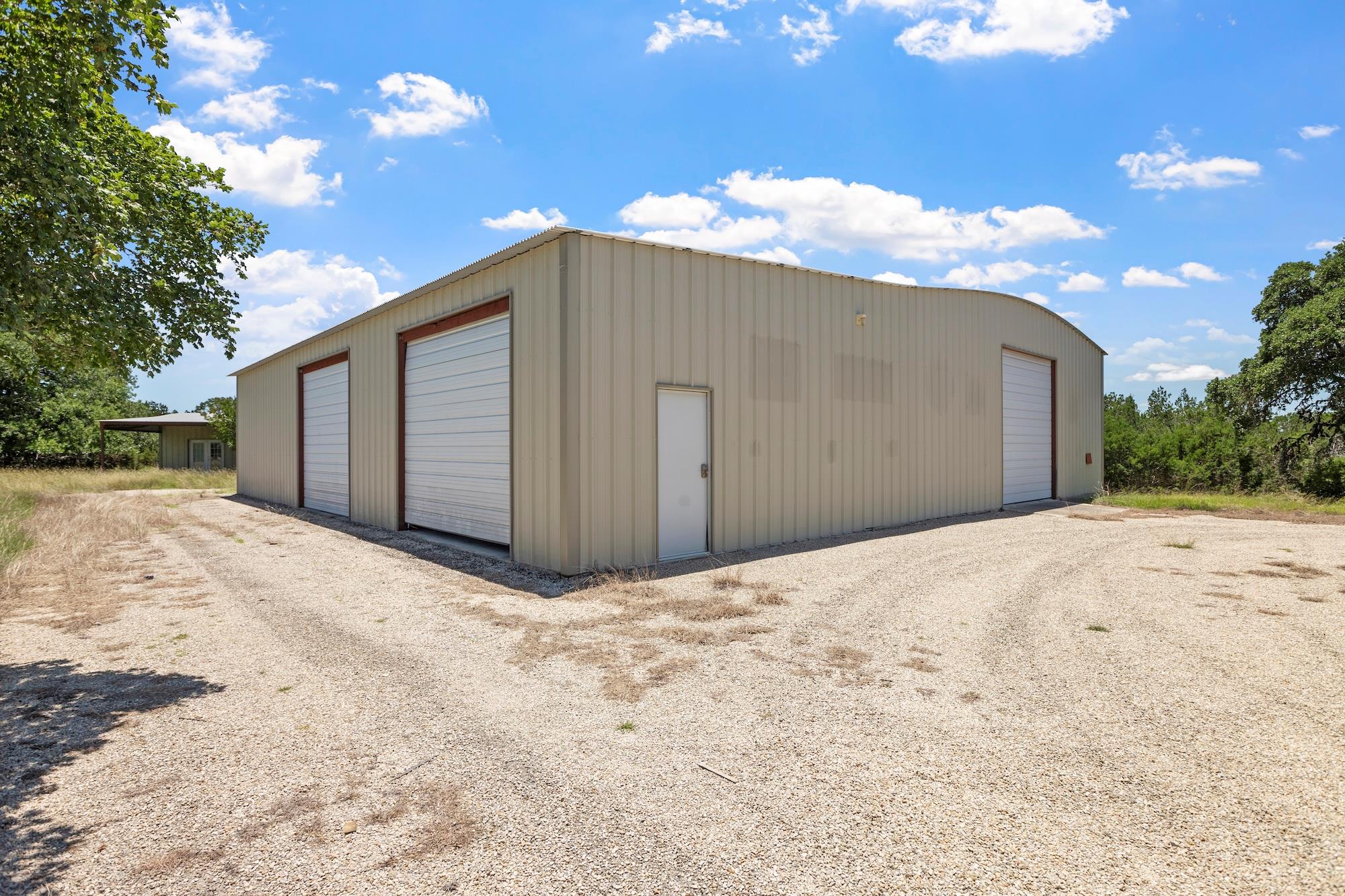 110 Live Oak Ln, Kerrville, TX 78028