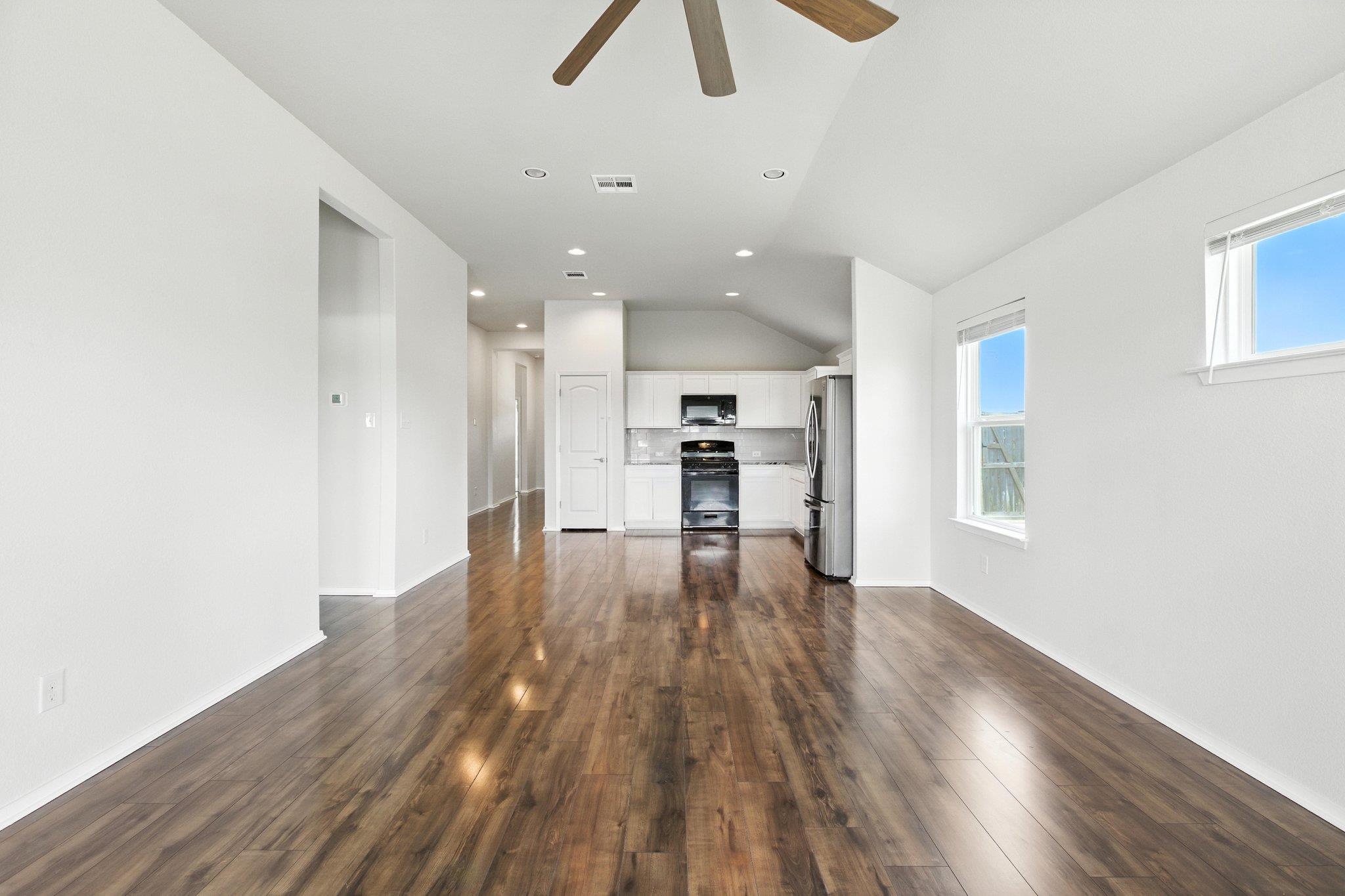 337 Spiny Lizard Ln, San Marcos, TX 78666