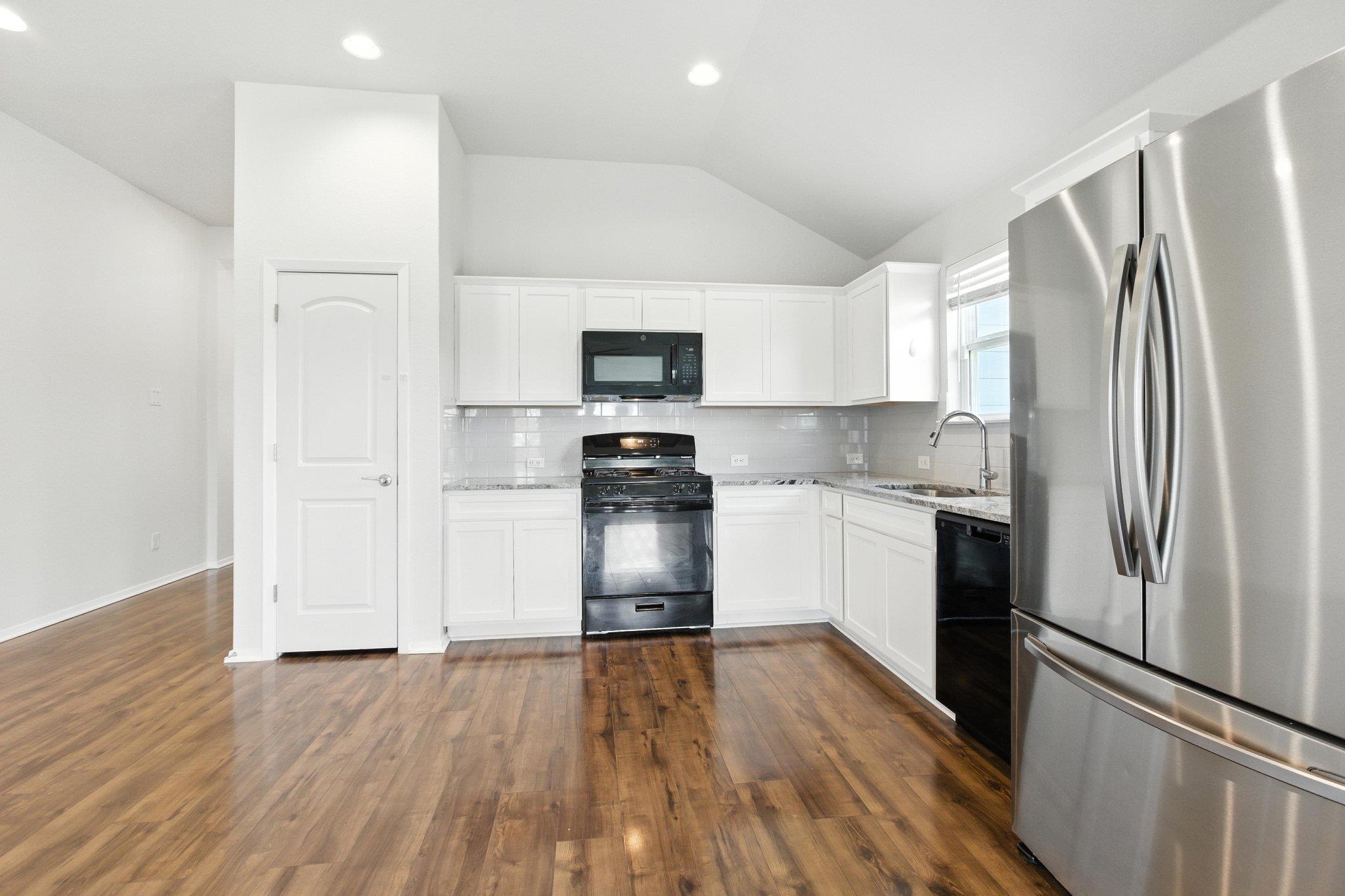 337 Spiny Lizard Ln, San Marcos, TX 78666