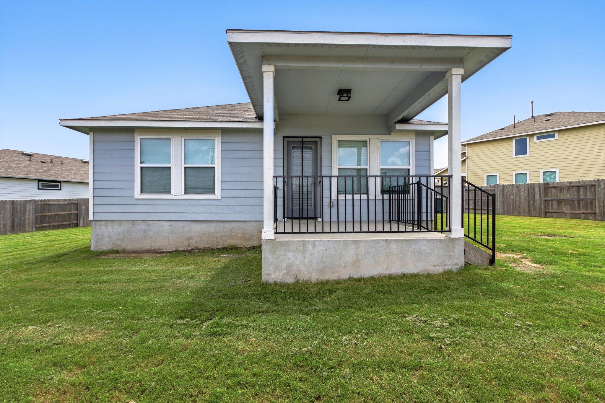 337 Spiny Lizard Ln, San Marcos, TX 78666