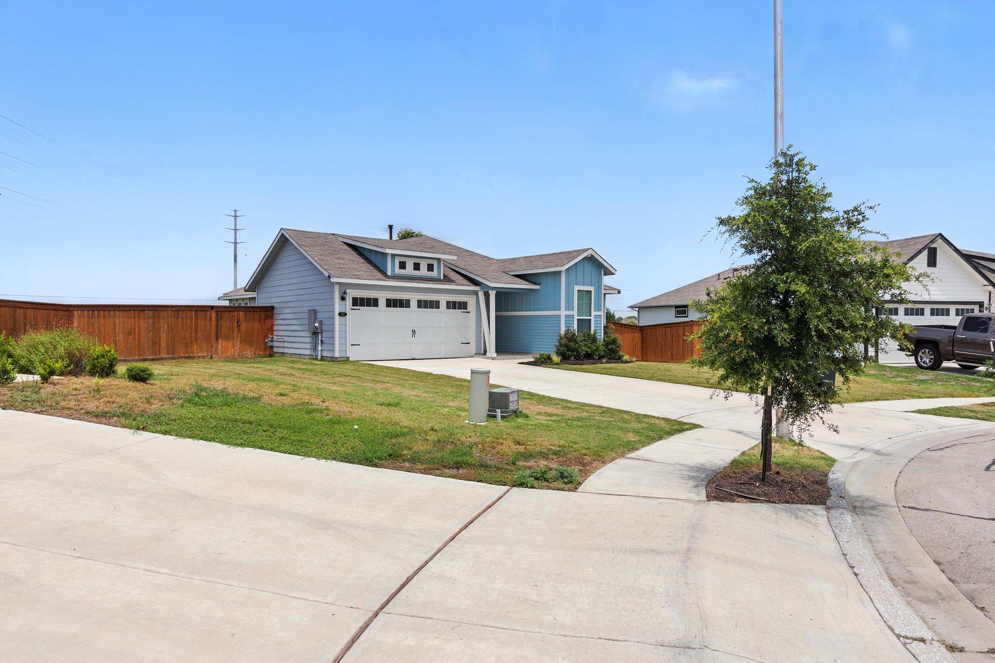 337 Spiny Lizard Ln, San Marcos, TX 78666