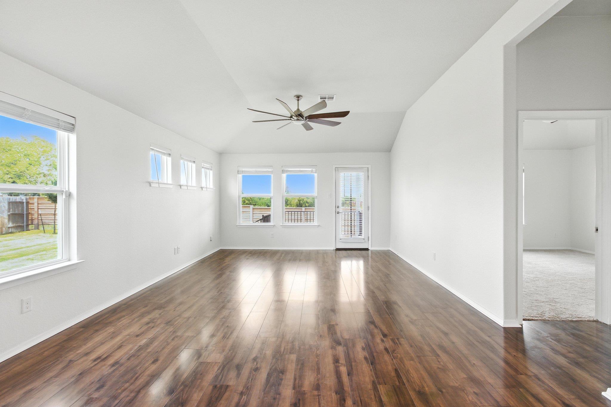 337 Spiny Lizard Ln, San Marcos, TX 78666
