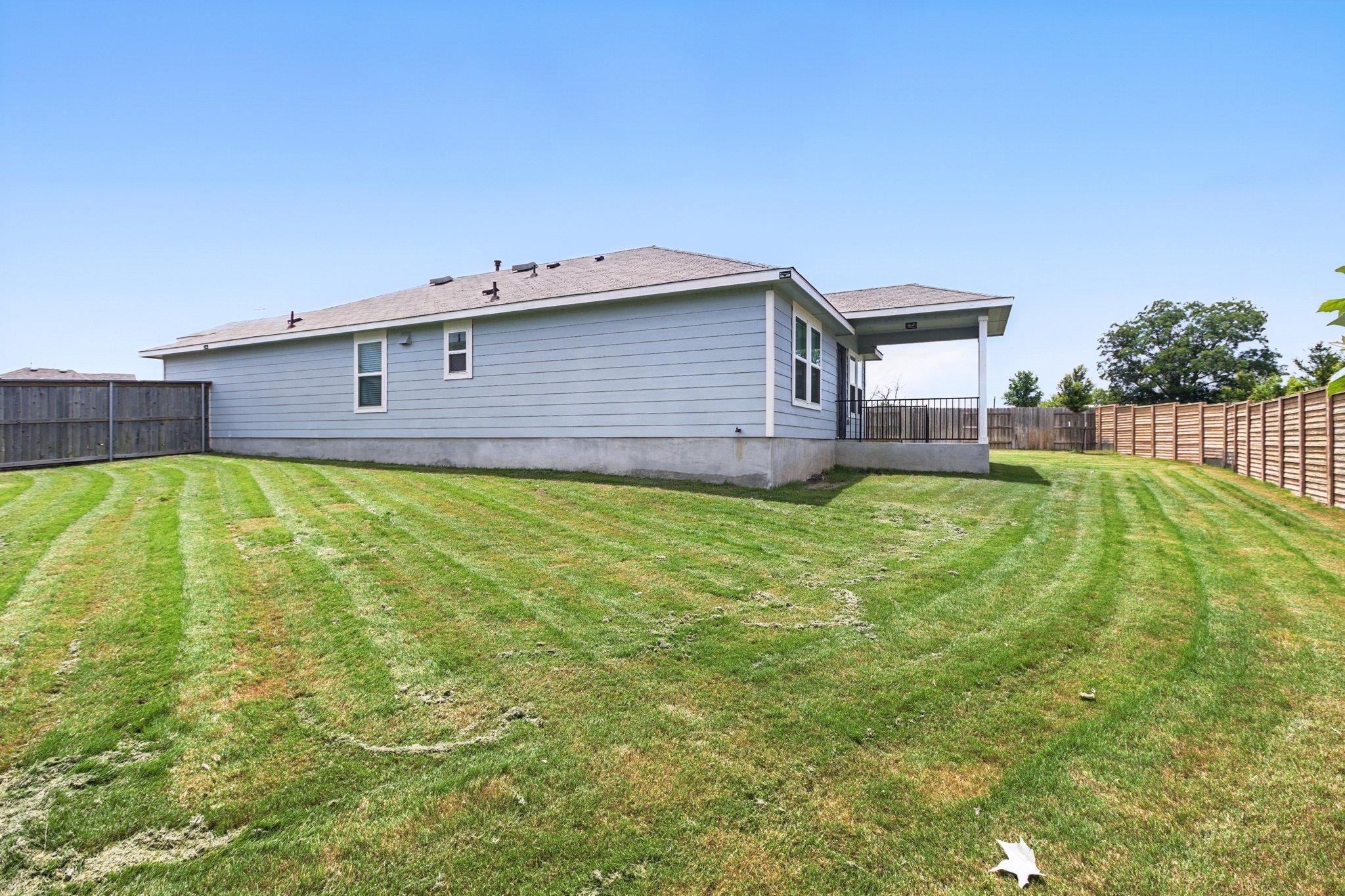337 Spiny Lizard Ln, San Marcos, TX 78666