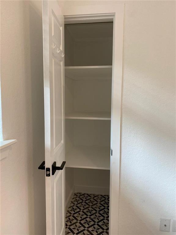 2605 Enfield Rd # 109, Austin, TX 78703