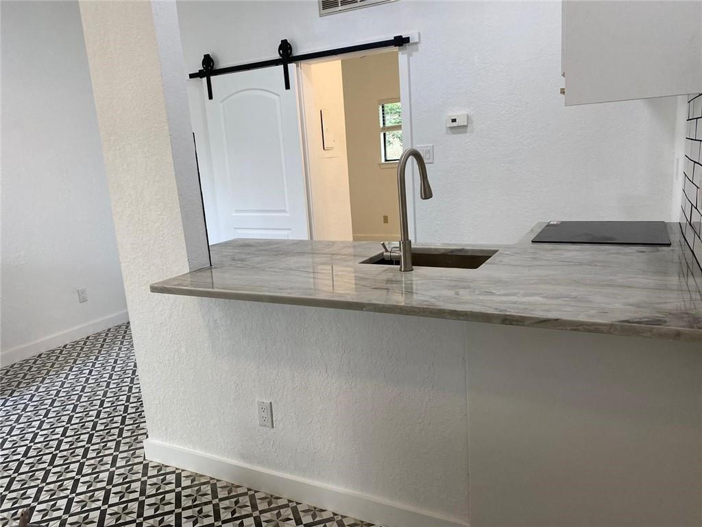 2605 Enfield Rd # 109, Austin, TX 78703